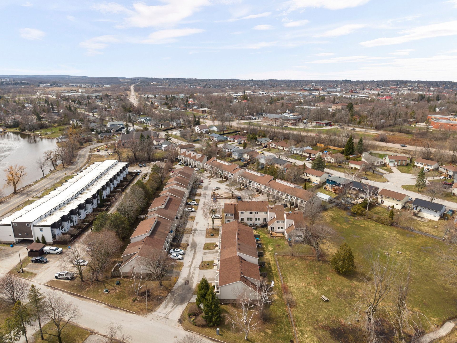 12-12 Lankin Boulevard, Orillia