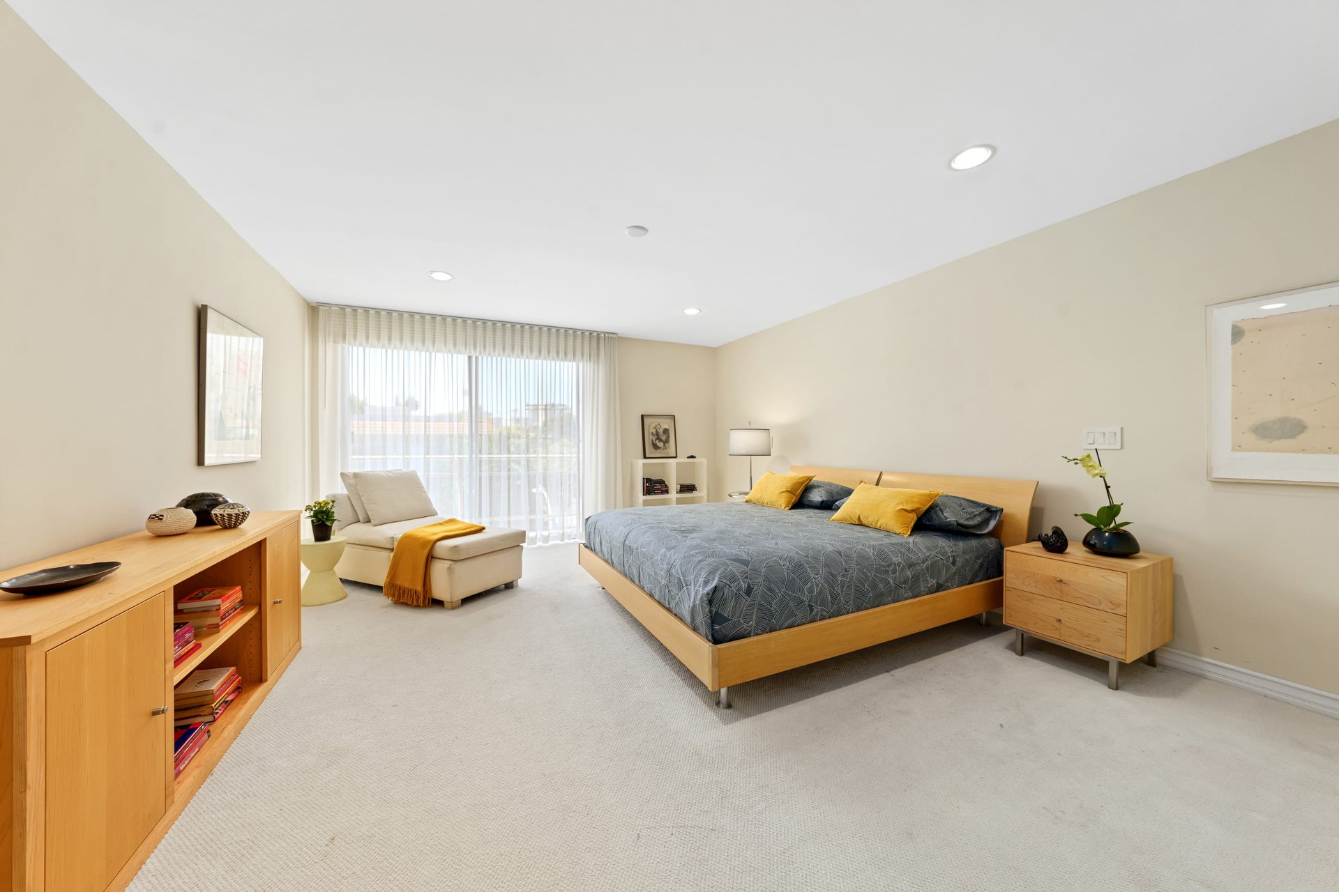 1520 S Beverly Glen Blvd #301, Westwood