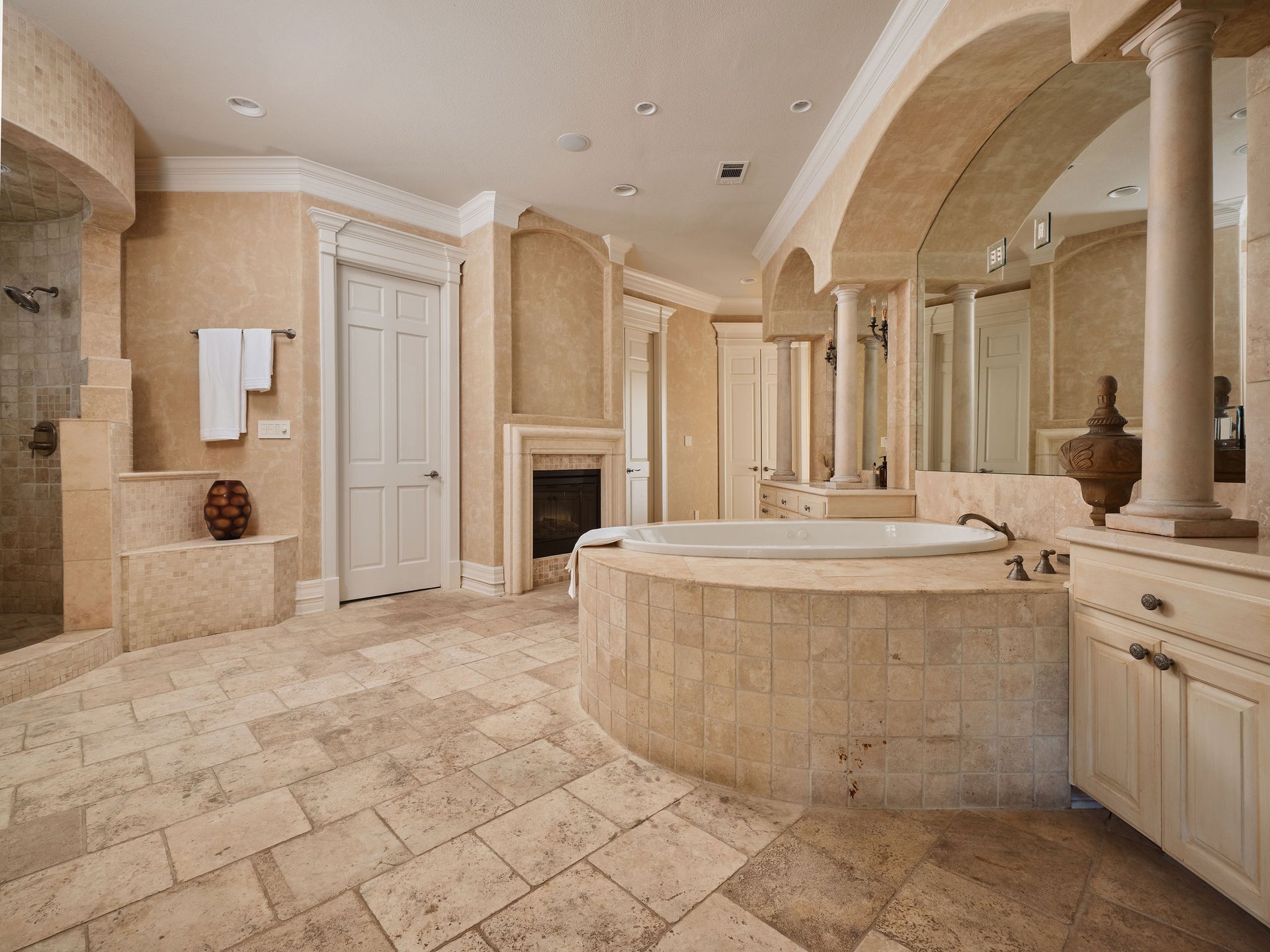 2705 Island Ledge Cove