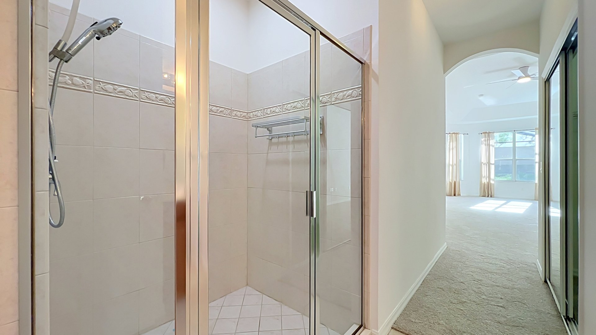 Orlando Vista Lakes 5-Bedroom 4-Bathroom Home and Lifestyle