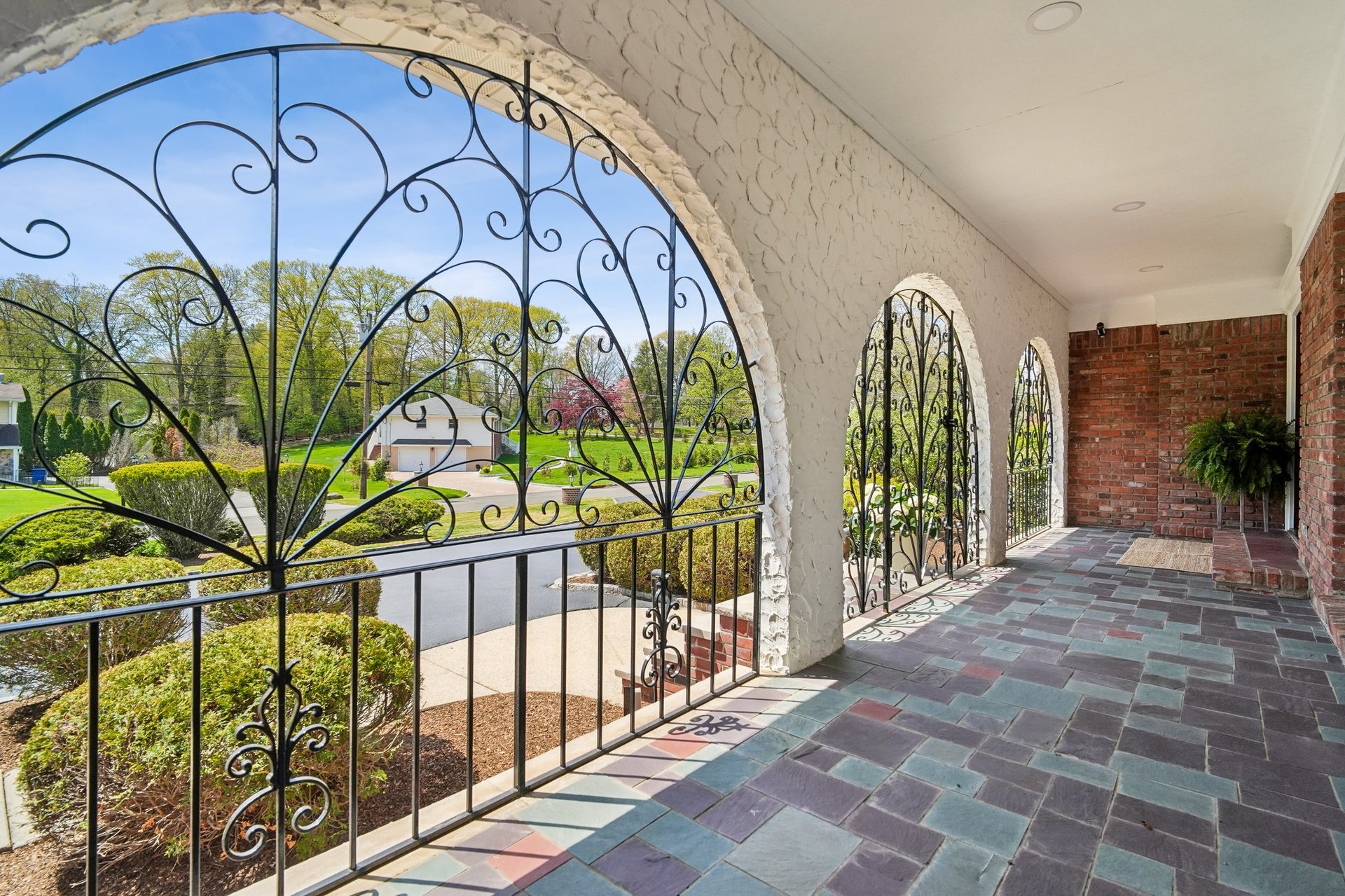 35 Grandview Avenue