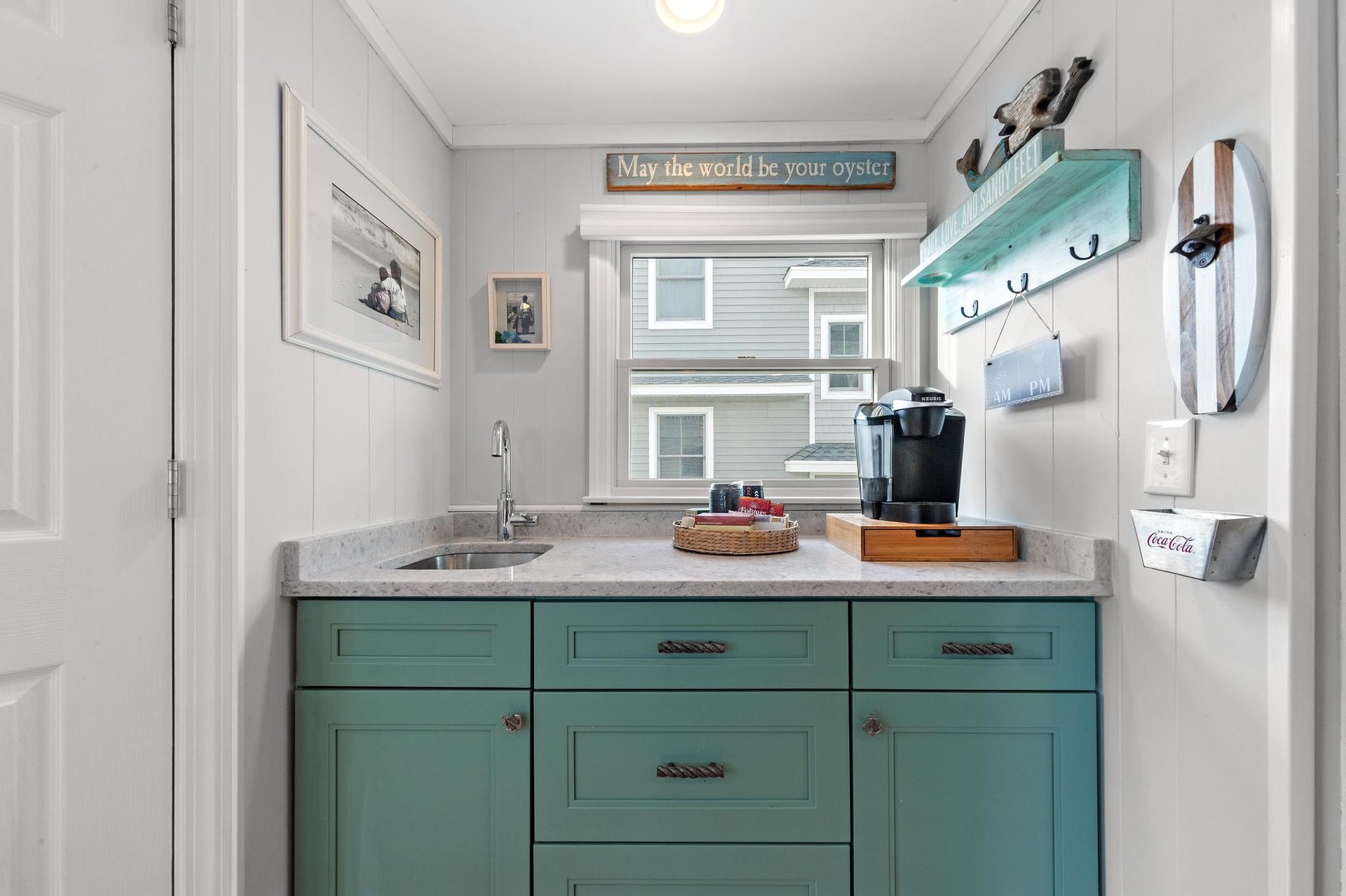 216 Taylor Ave, 1st Floor Unit