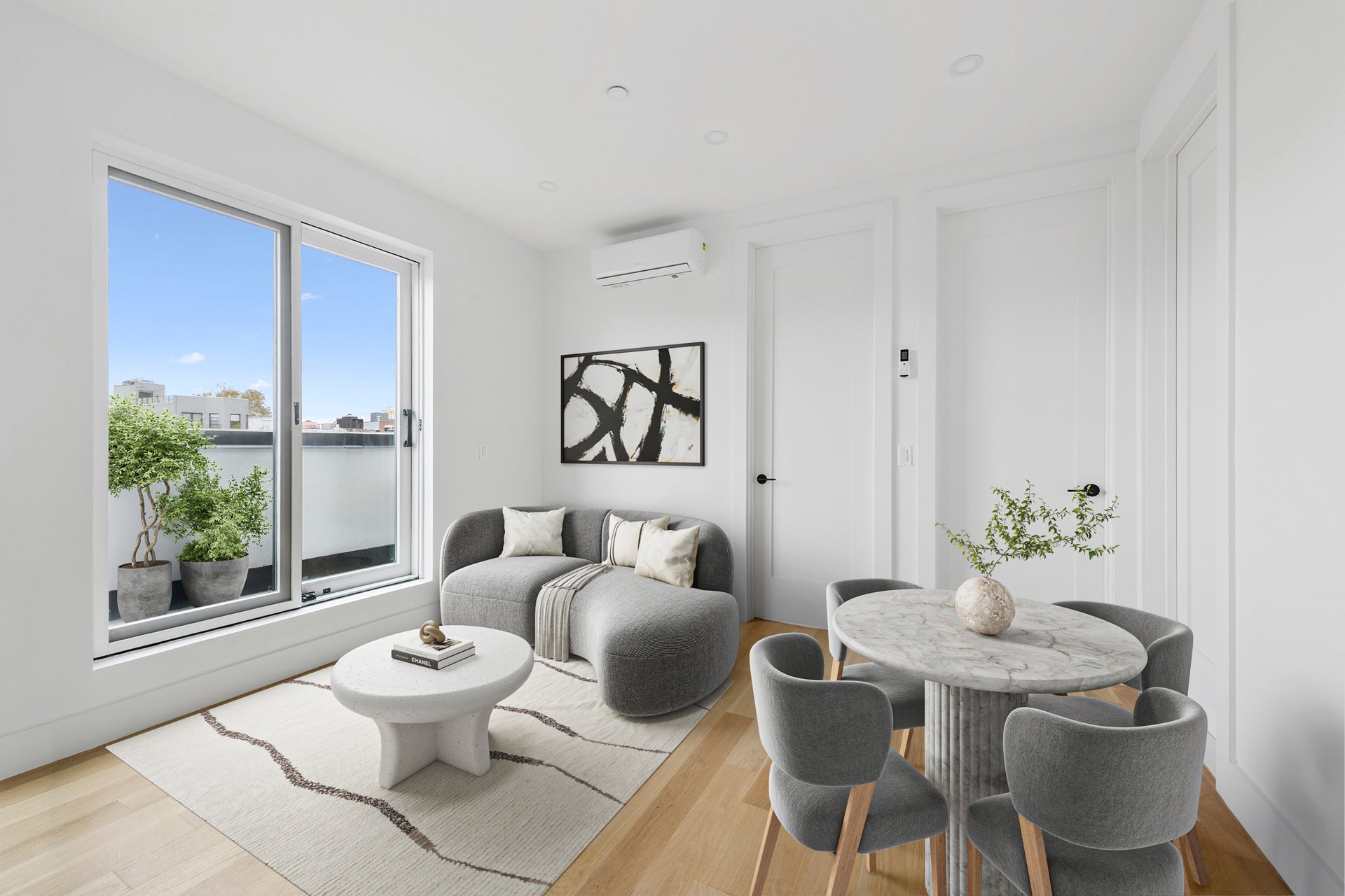 831 Knickerbocker
