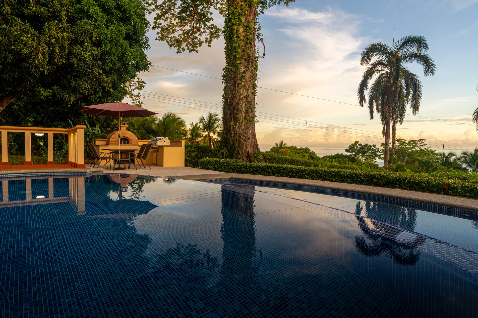 Classic Luxury at Casa Ceiba, Coastal Ocean View 4 Bedroom Home Near Uvita