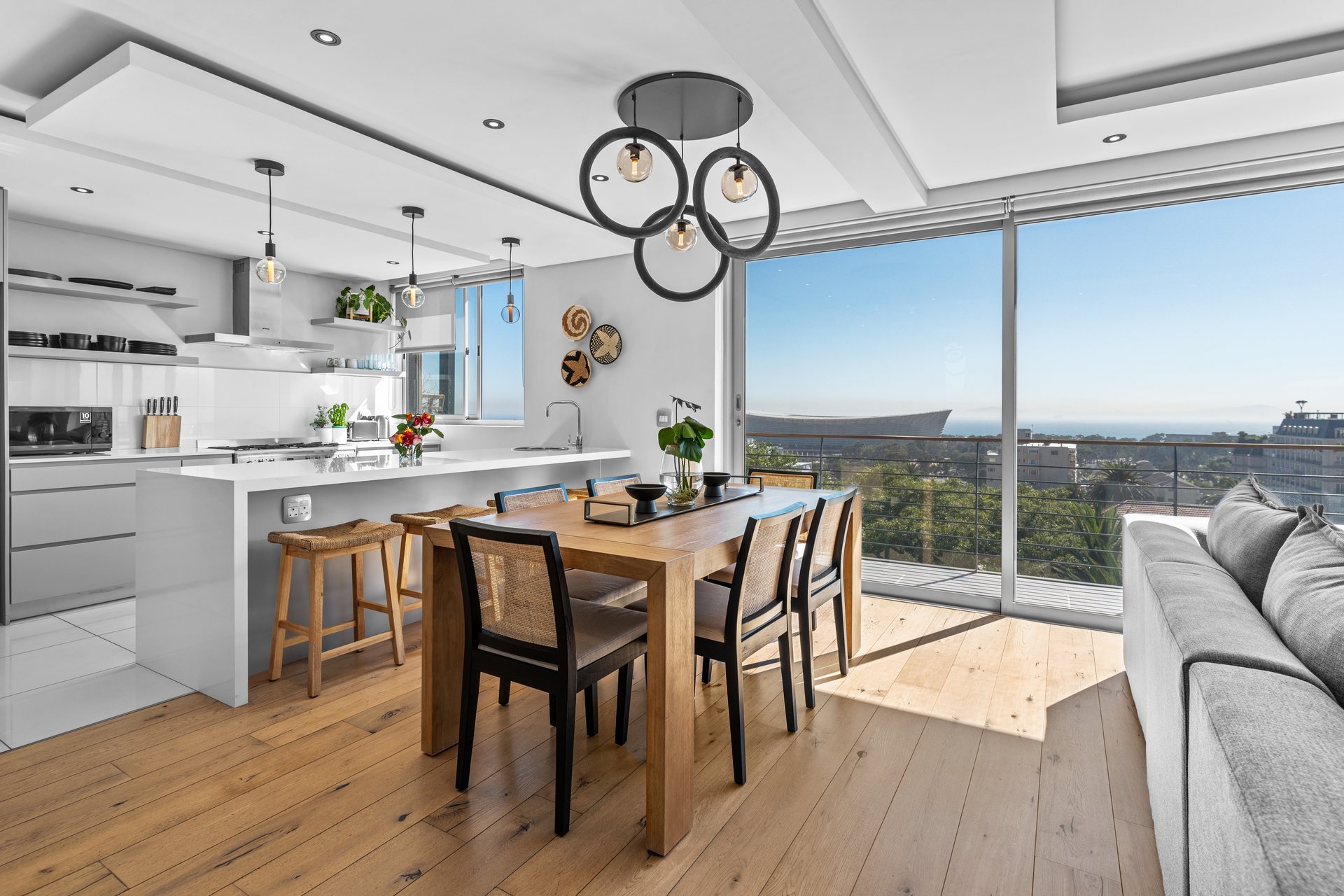  Seven on T Luxe Retreat