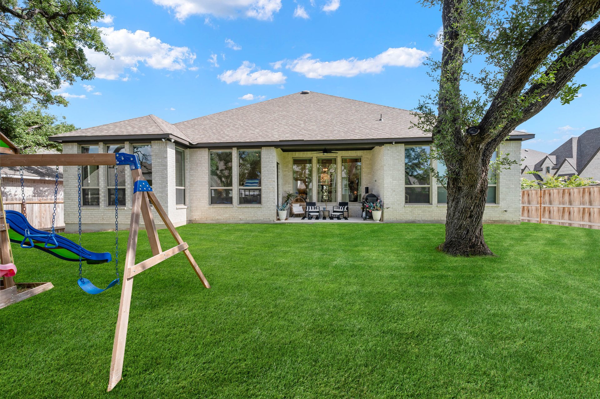 10039 Sarah Place