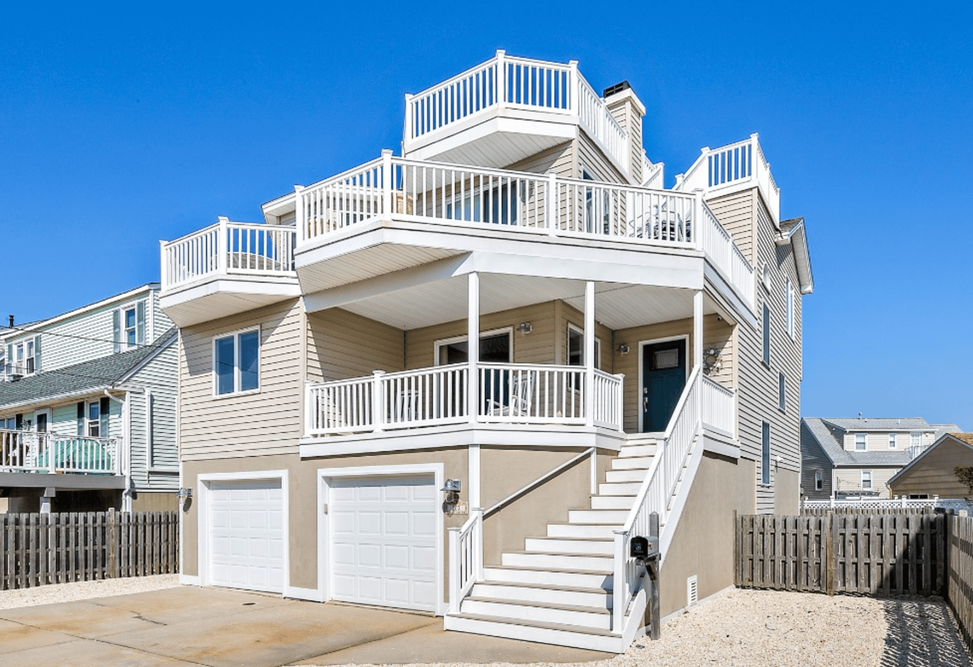 207 West Avenue 