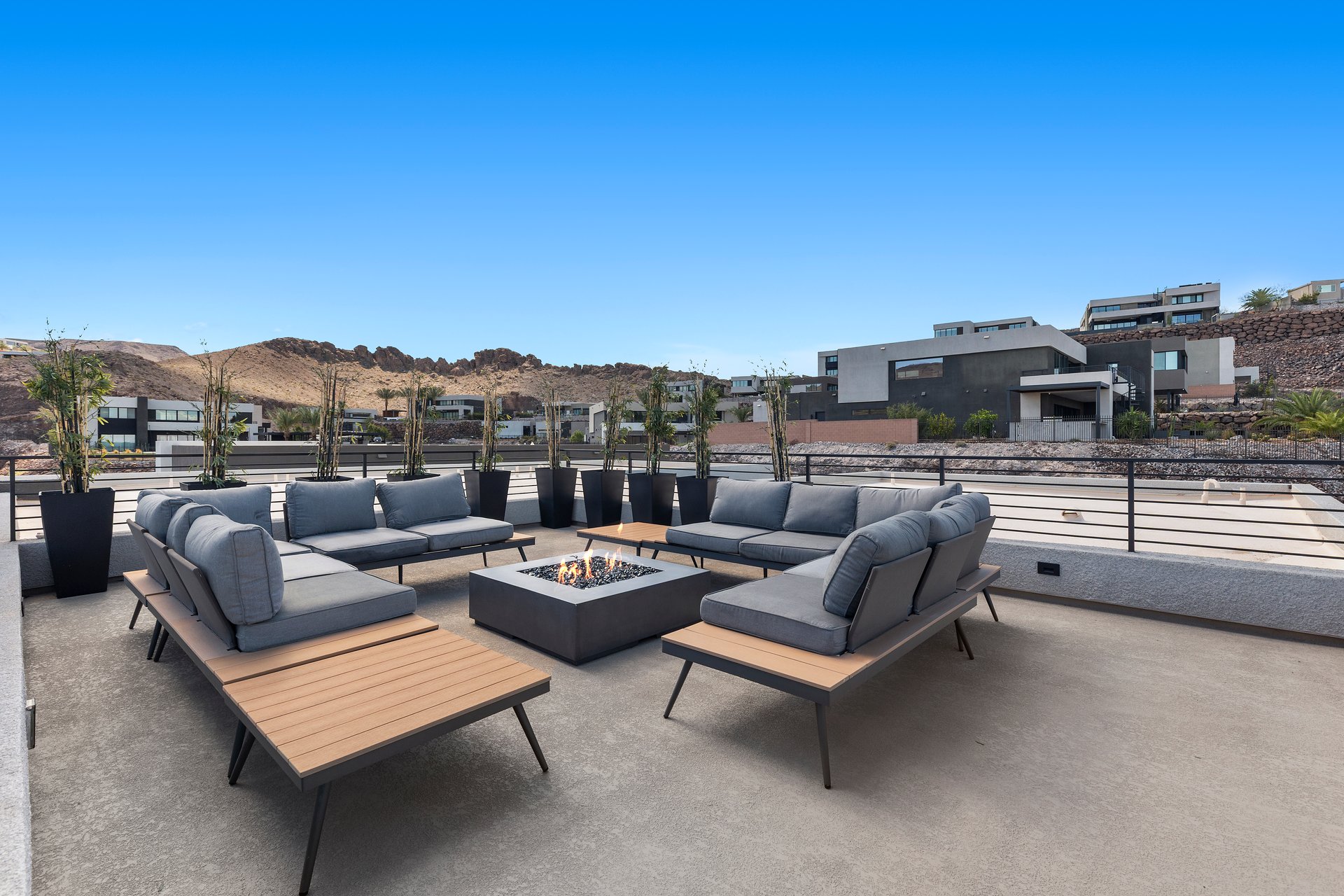 1463 Solitude Ridge Dr