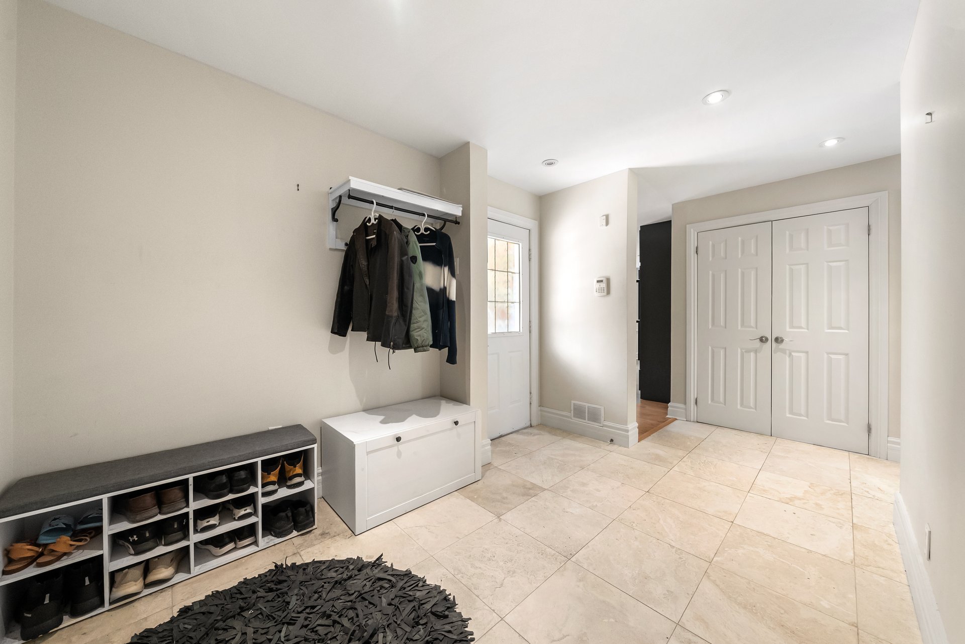 2154 Oneida Cres