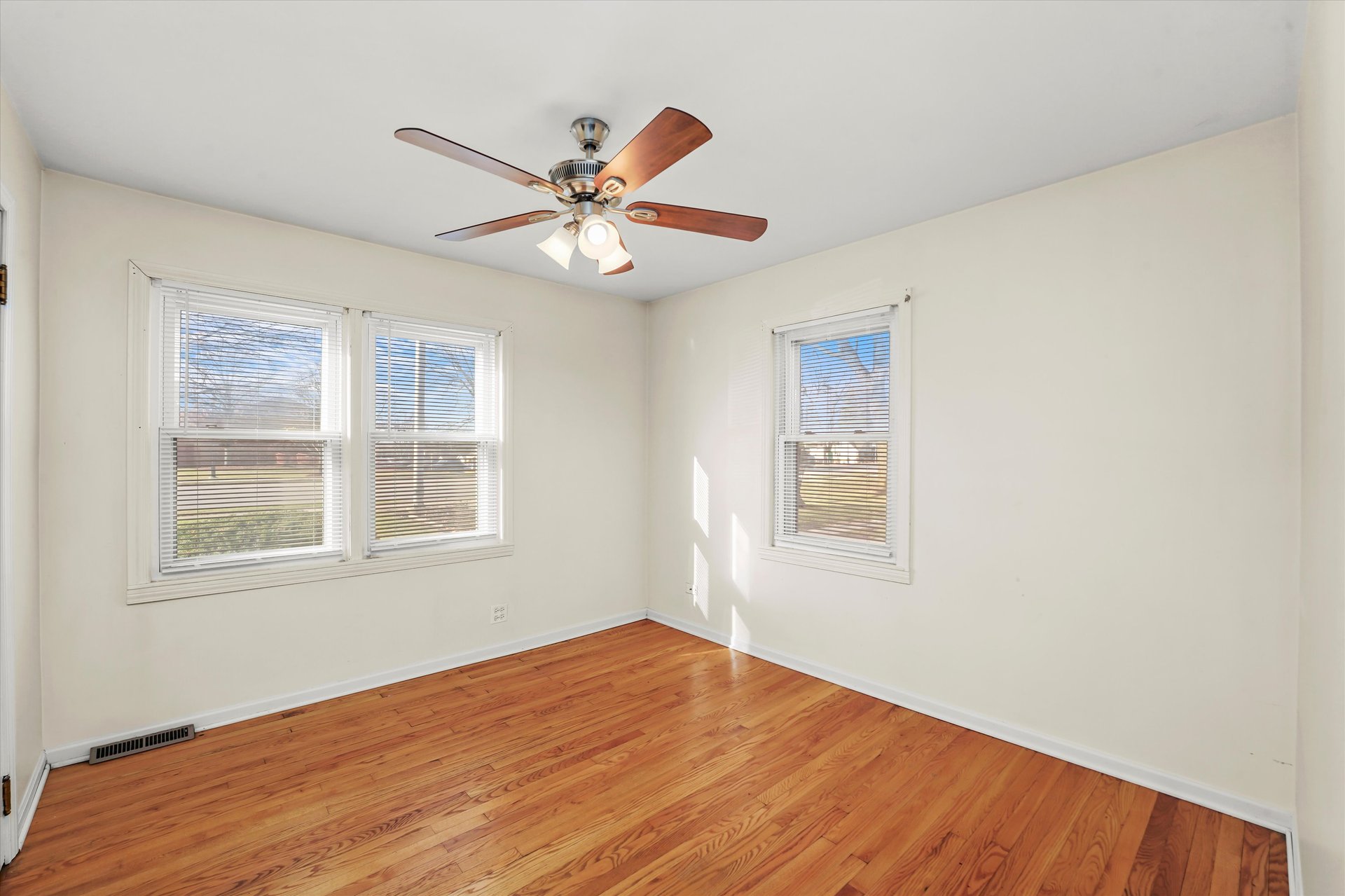 469 N. Wolf Rd., Northlake, IL 60164