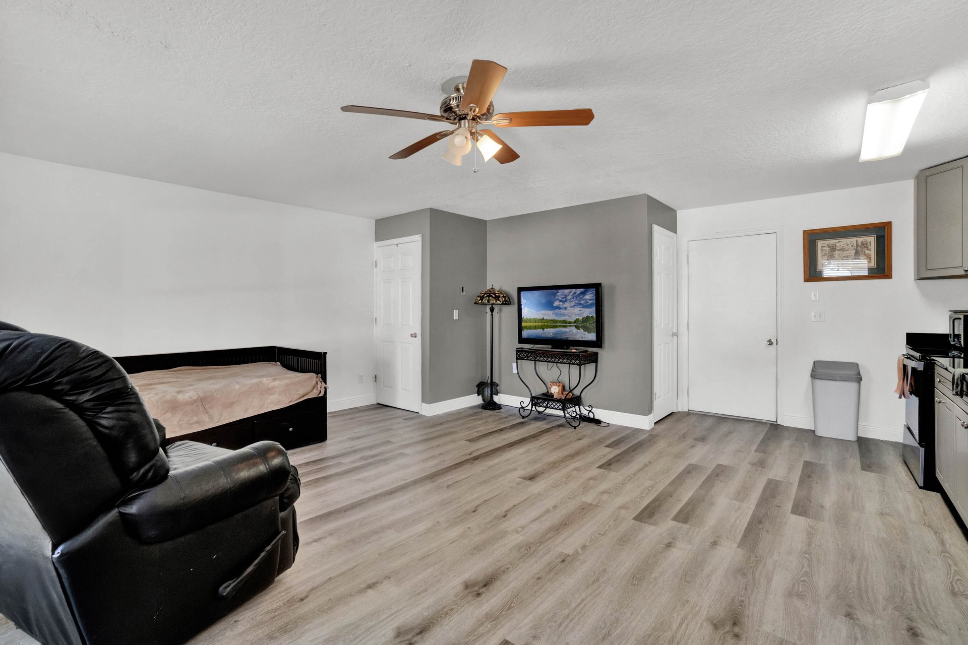 10311 Dog Patch Ln