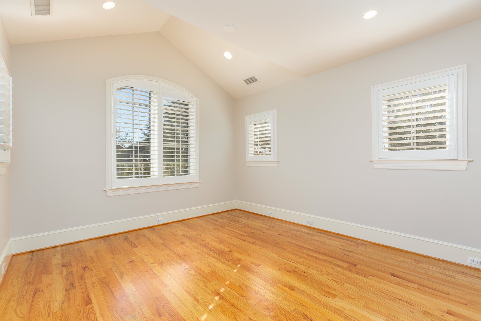 2608 36th Place NW