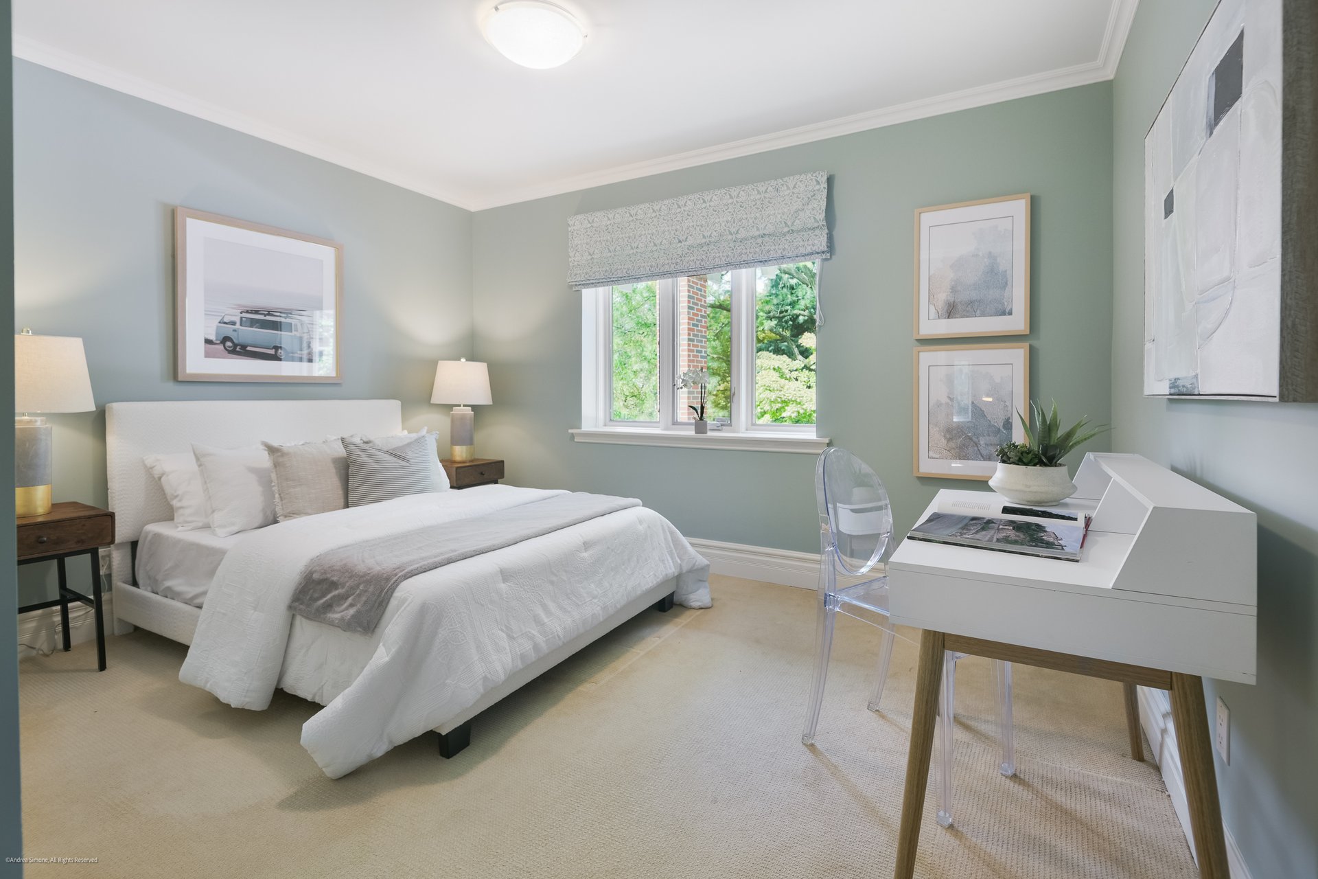 Moore Park 5 Bedroom on Lush Lot