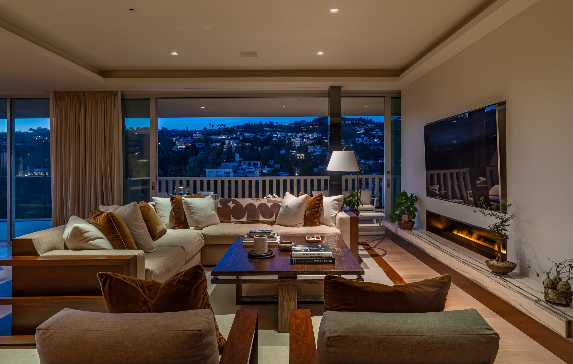 9255 Doheny Rd Unit: 1901, West Hollywood