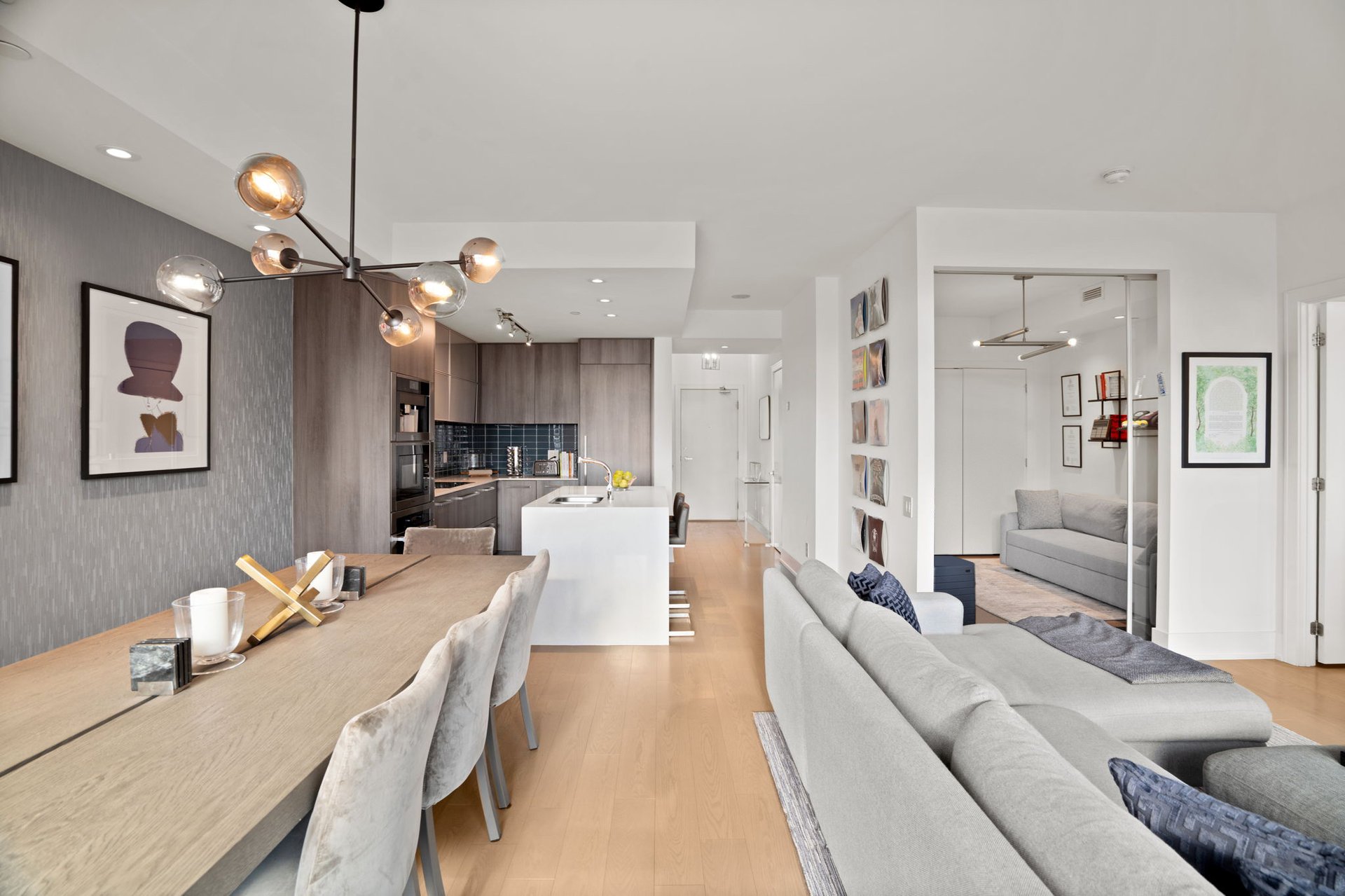 SOLD: Stunning And Chic