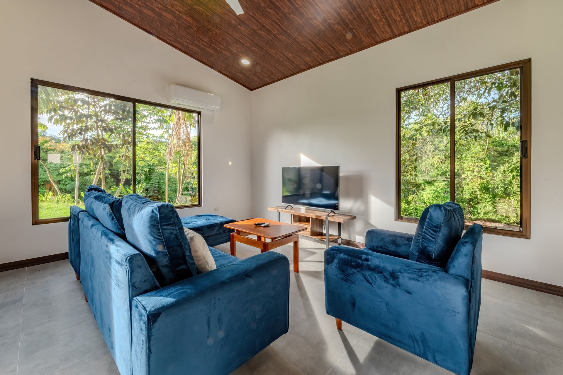Brand New 3 Br, 2.5 Ba | Swimming Pool, High Ceilings 