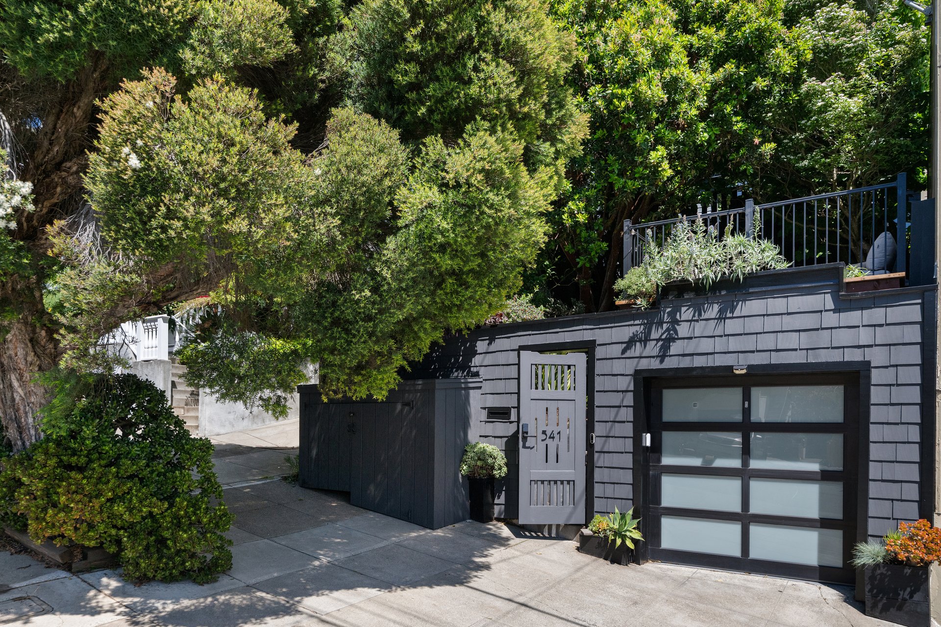 541 Diamond Street