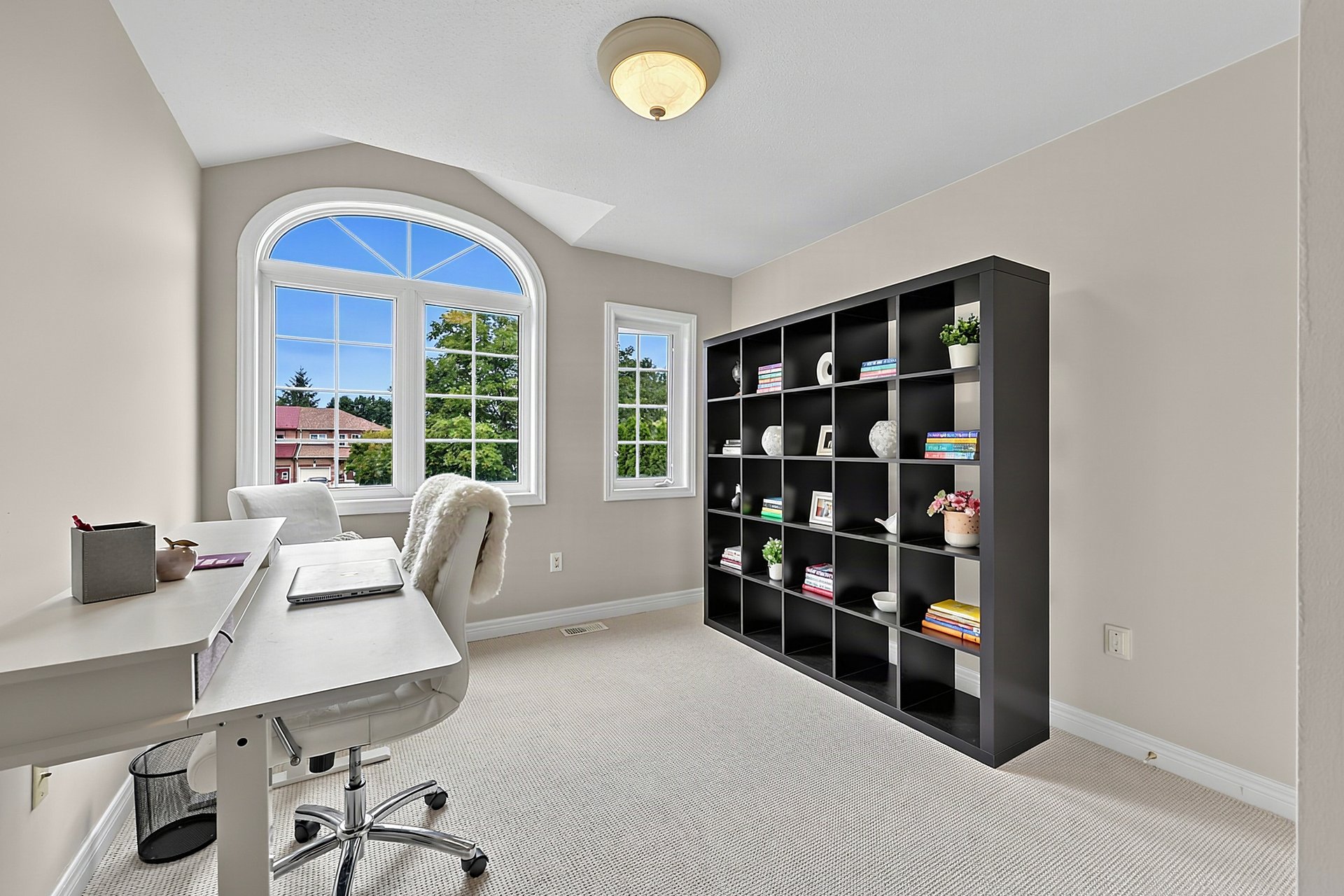 37 Rainbow Ct