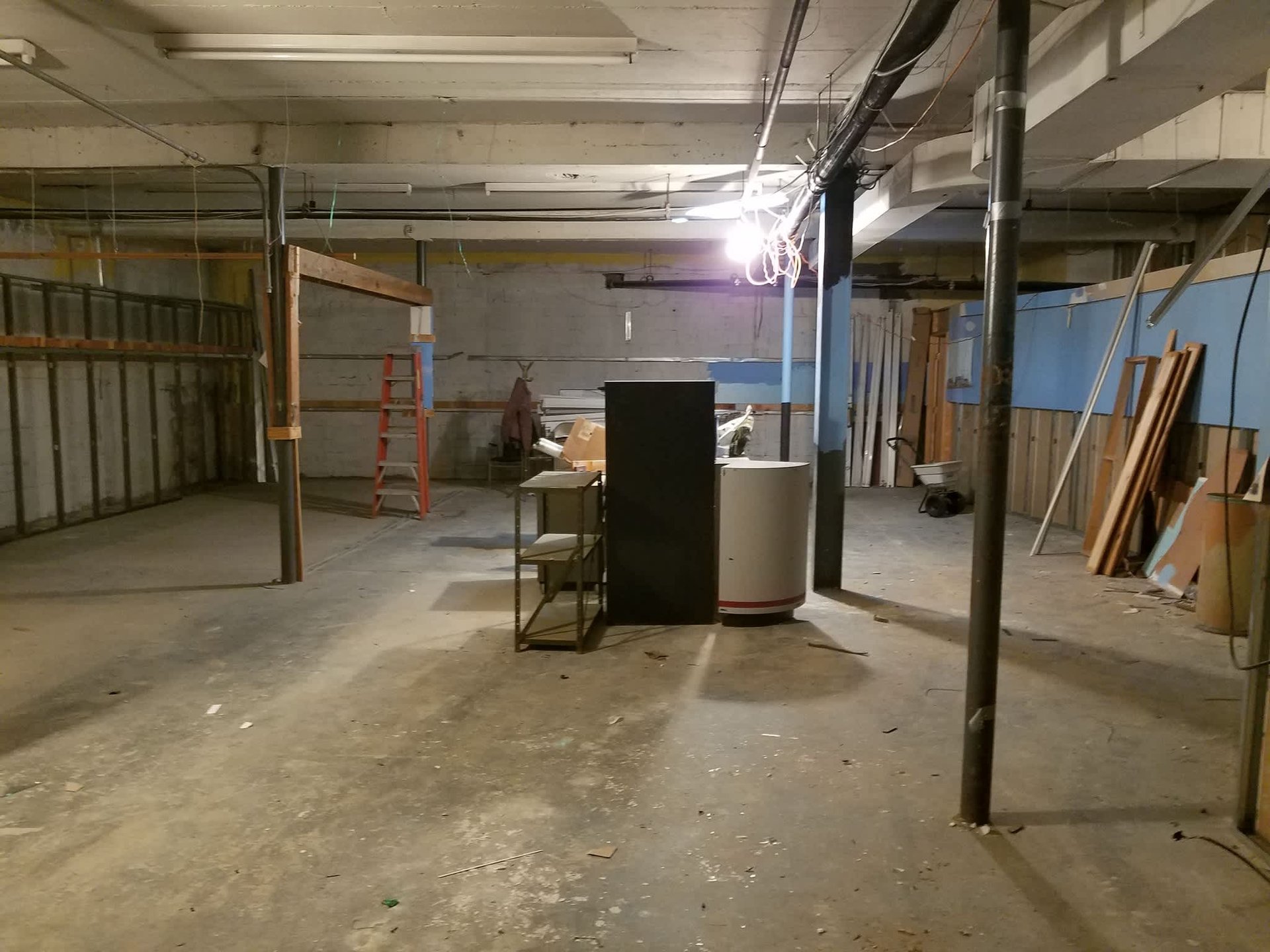 SHOPPING CENTER - INVESTMENT PROPERTY
