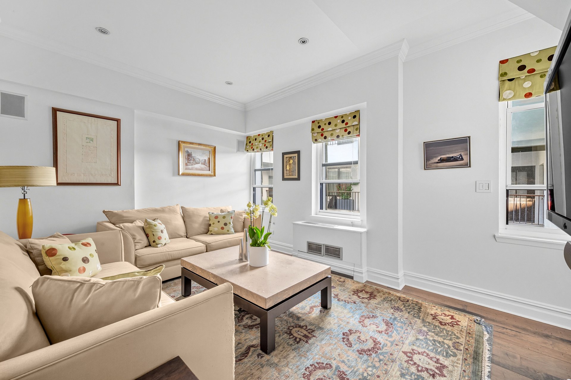 3 Hanover Square, 22B
