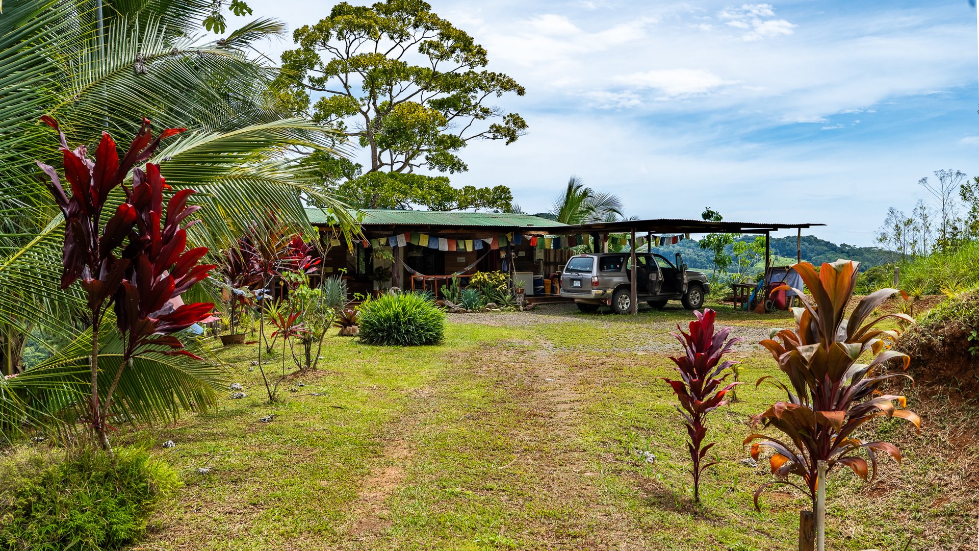 Mountain Home with Guest Cabin & Additional Building Site Near Nauyaca Waterfalls