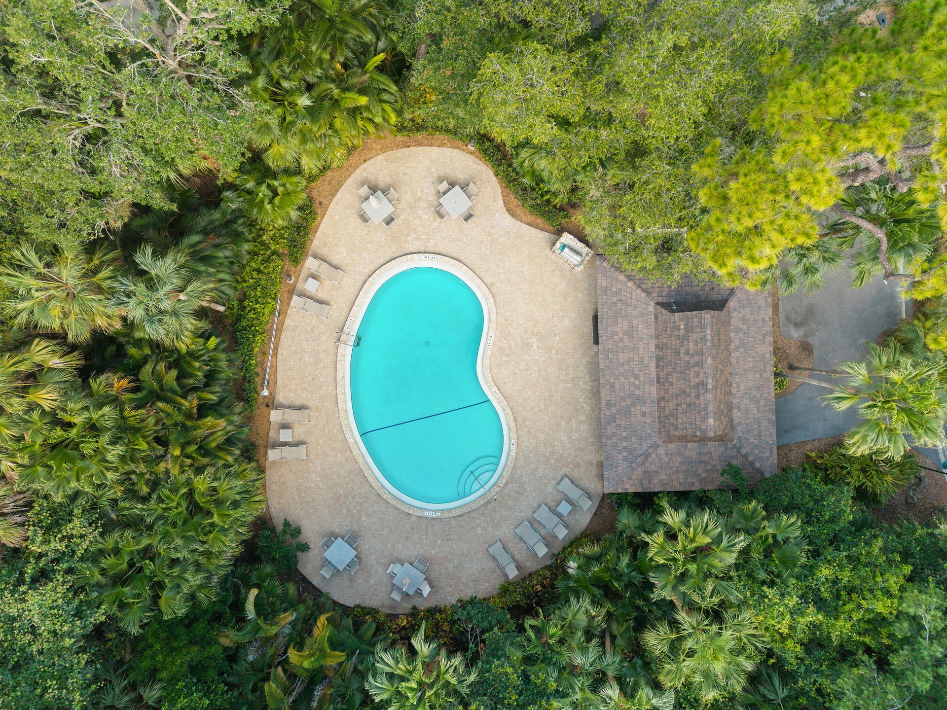 WILDERNESS COUNTRY CLUB 