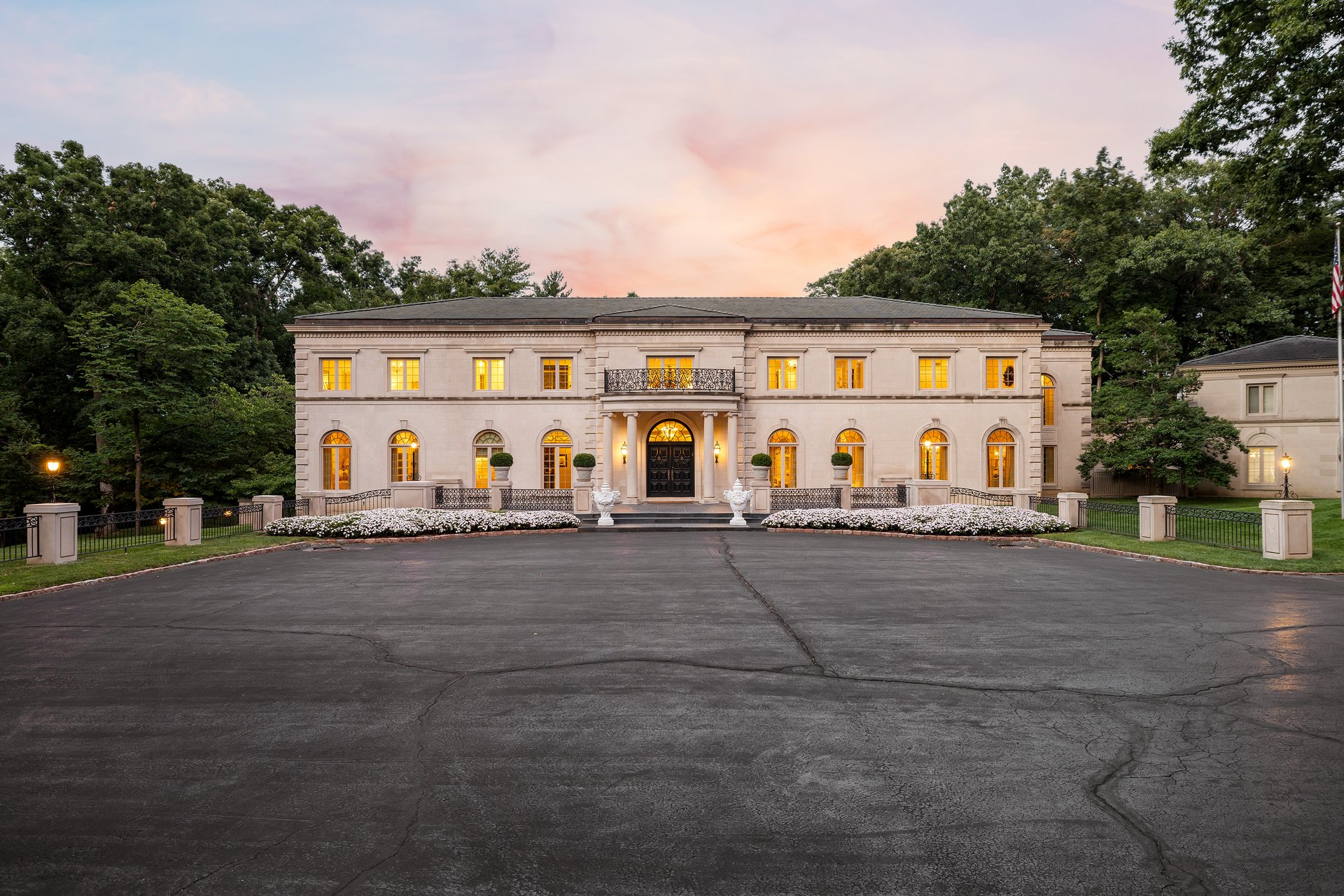 456 Sheffield Estate Drive