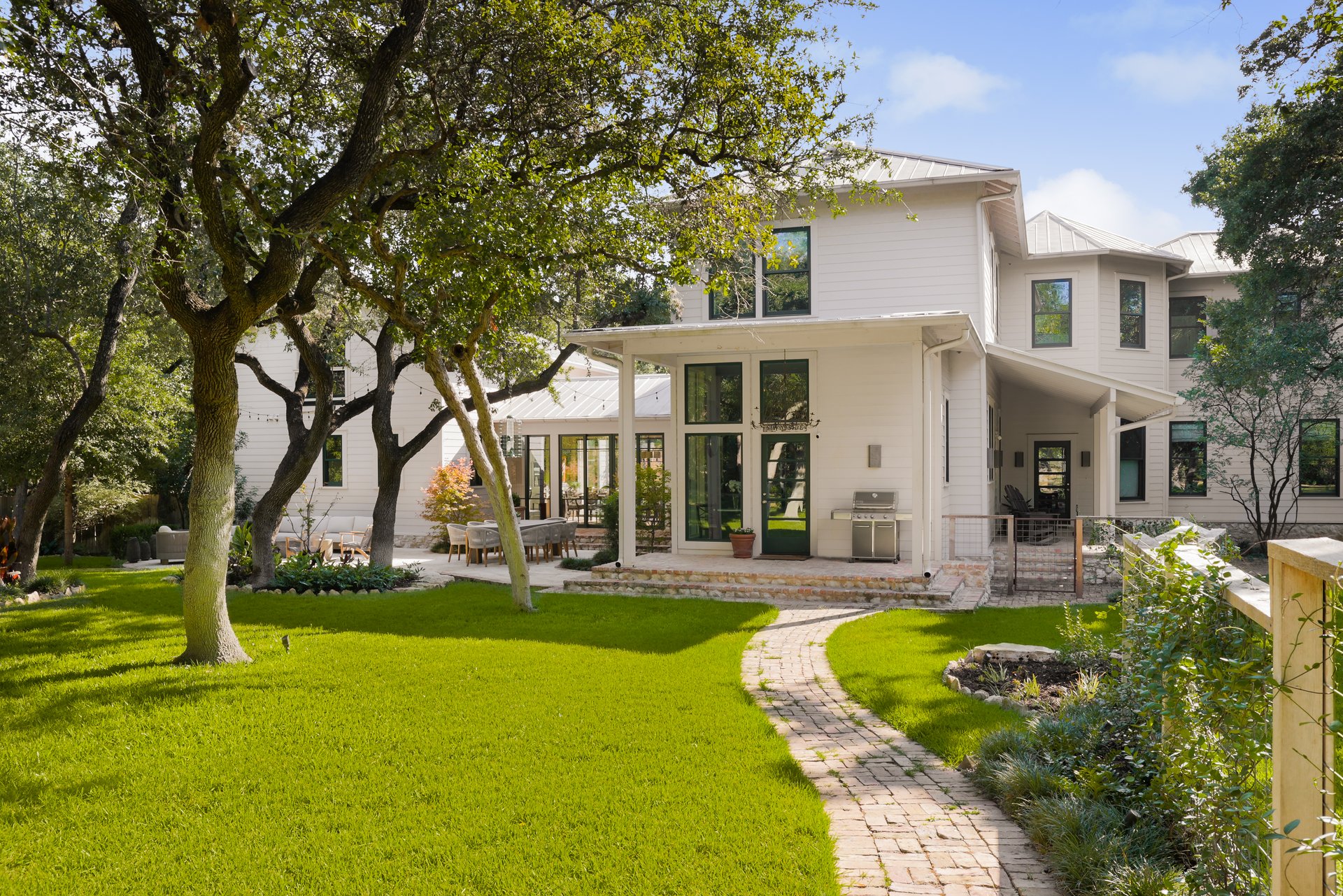 3006 Scenic Dr