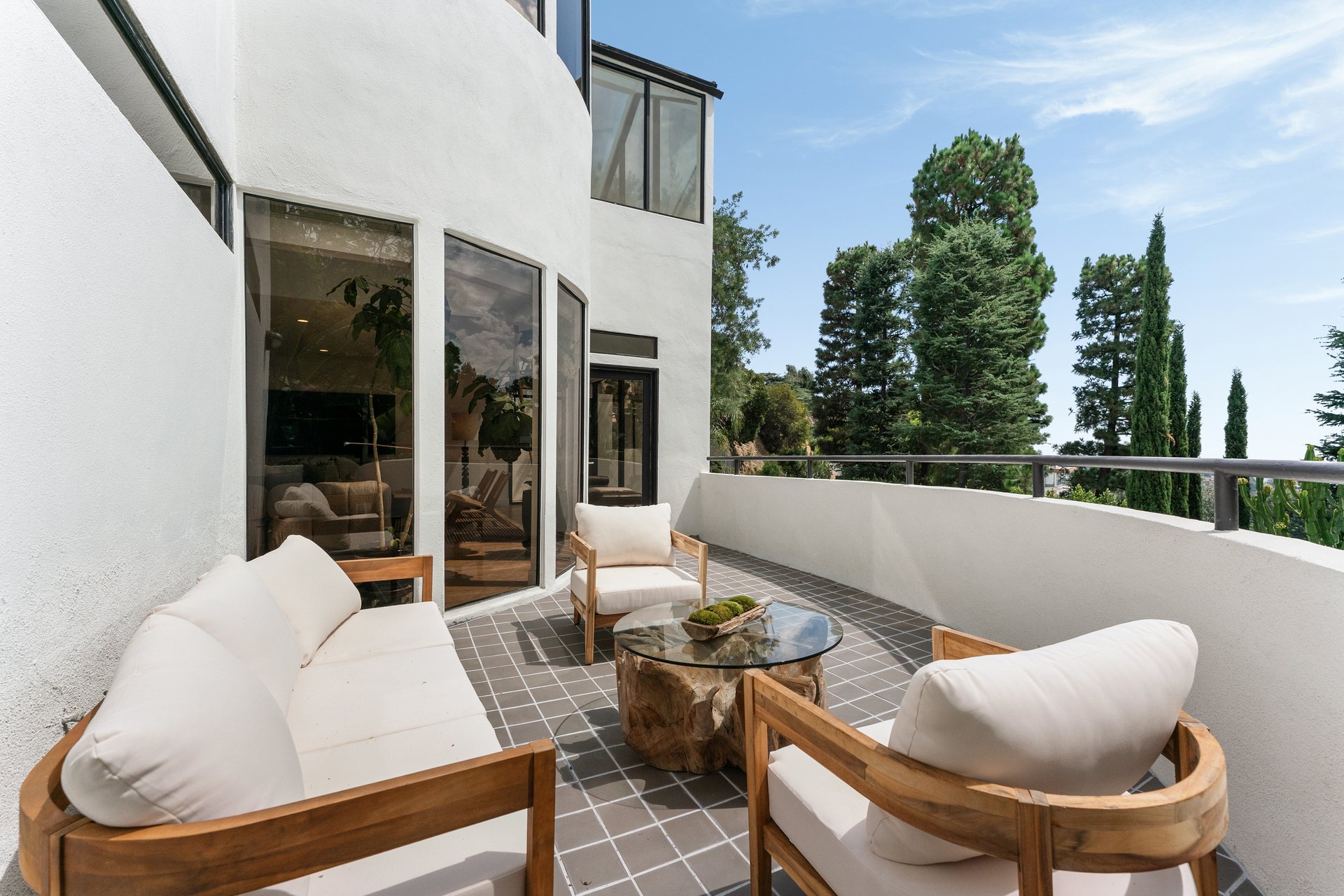 6469 Rodgerton Dr.