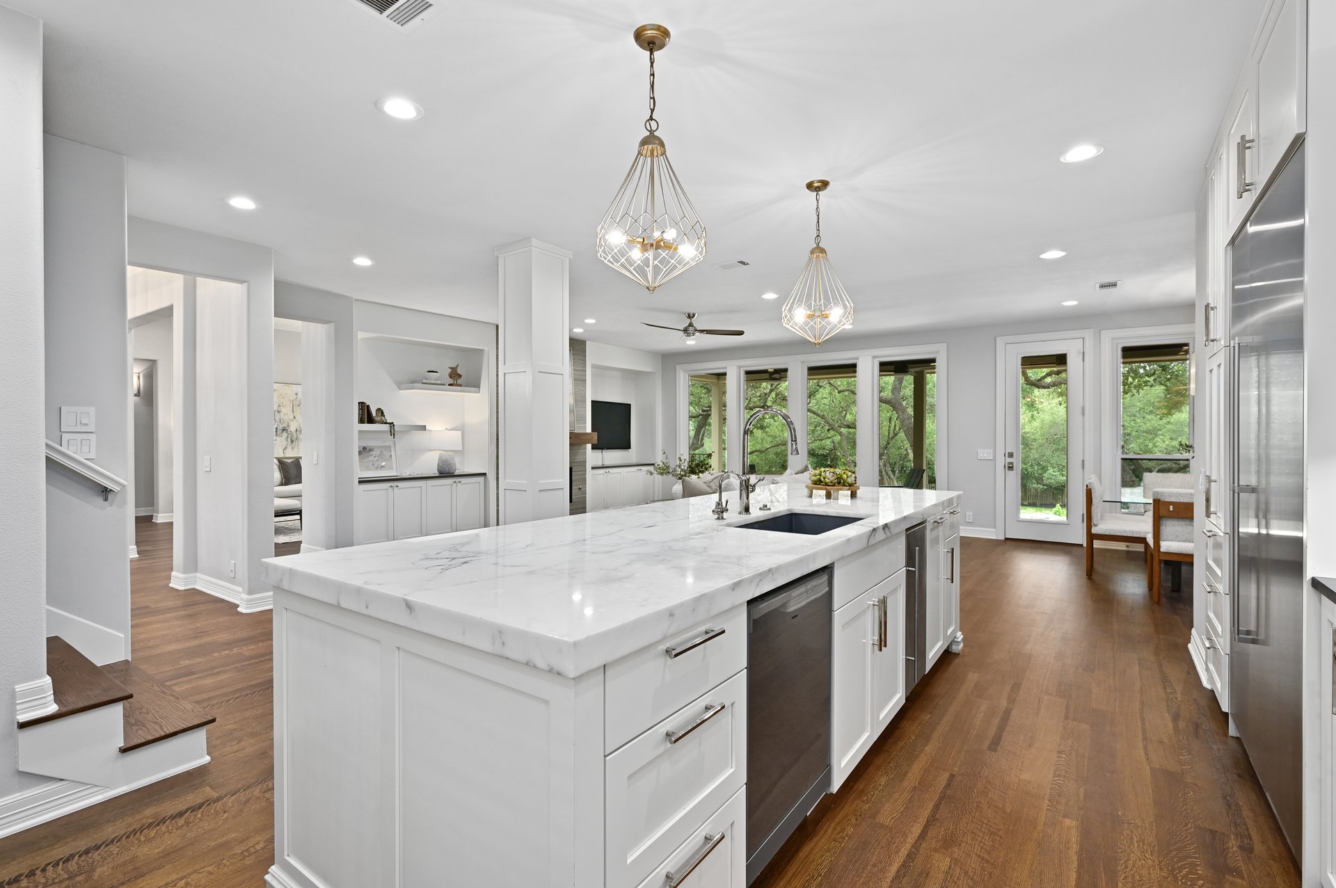 2704 Regents Park