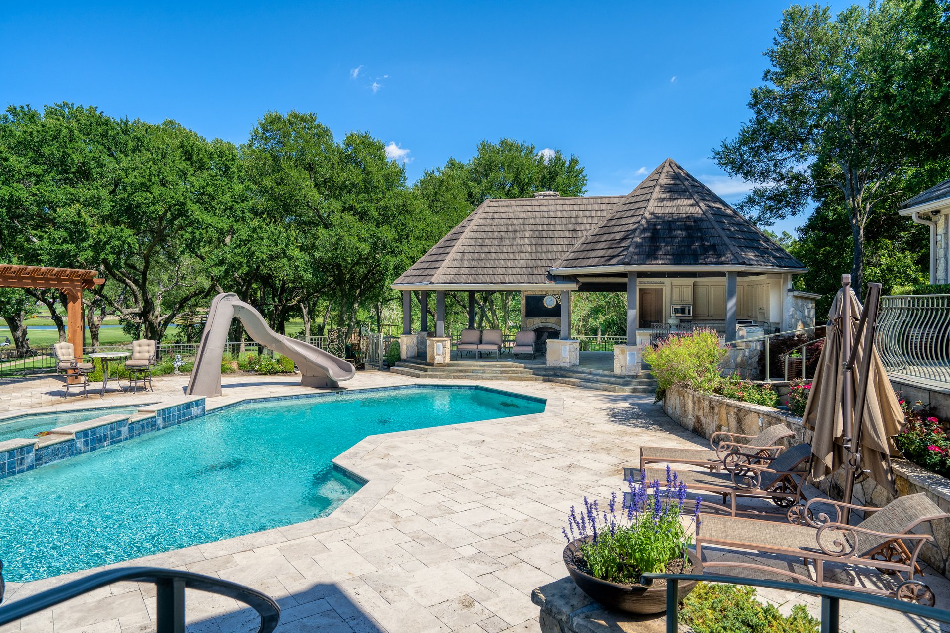3 Acre Willow Bend Country Golf Course View!