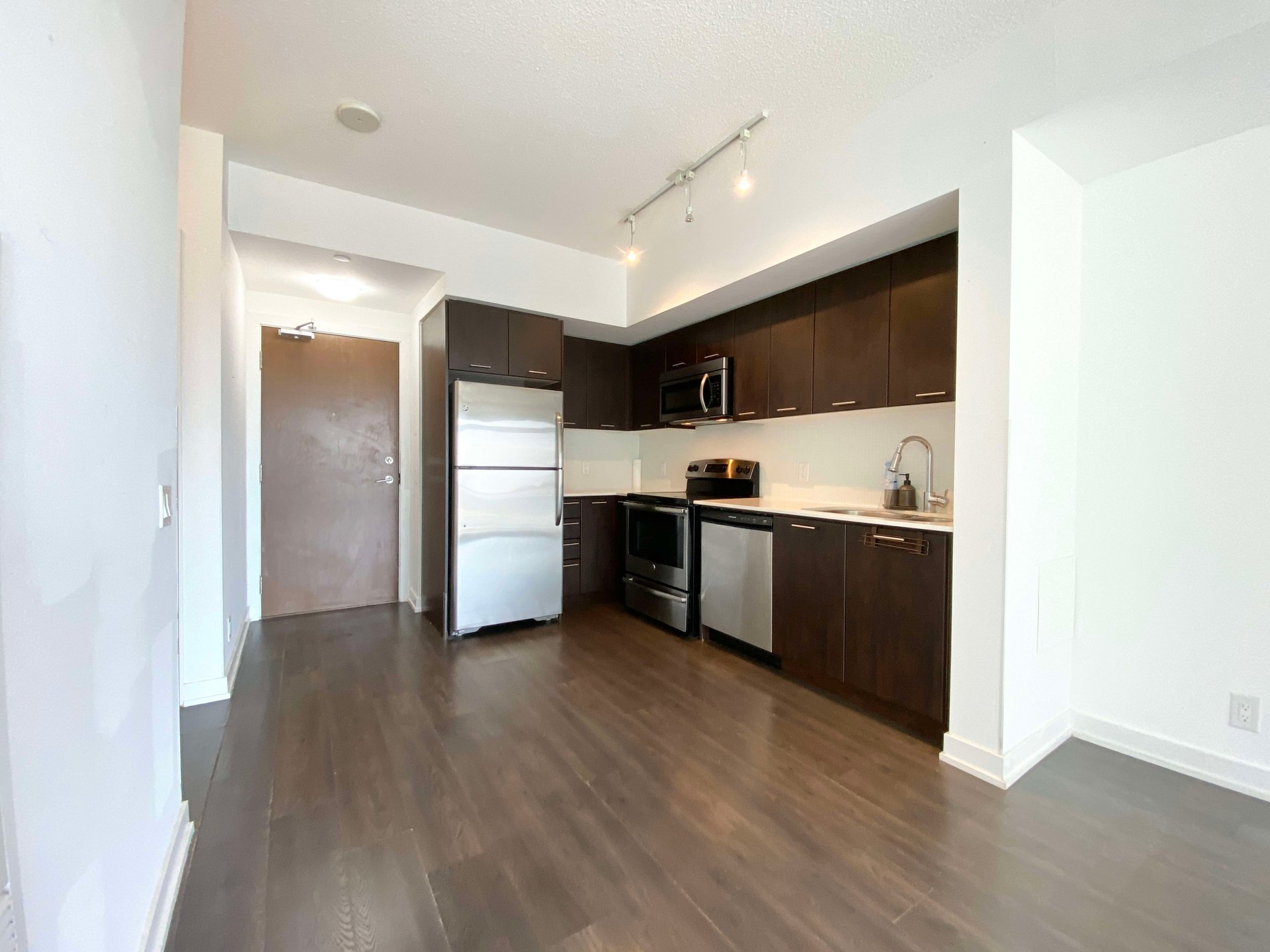 2200 Lake Shore Blvd W Unit: 903