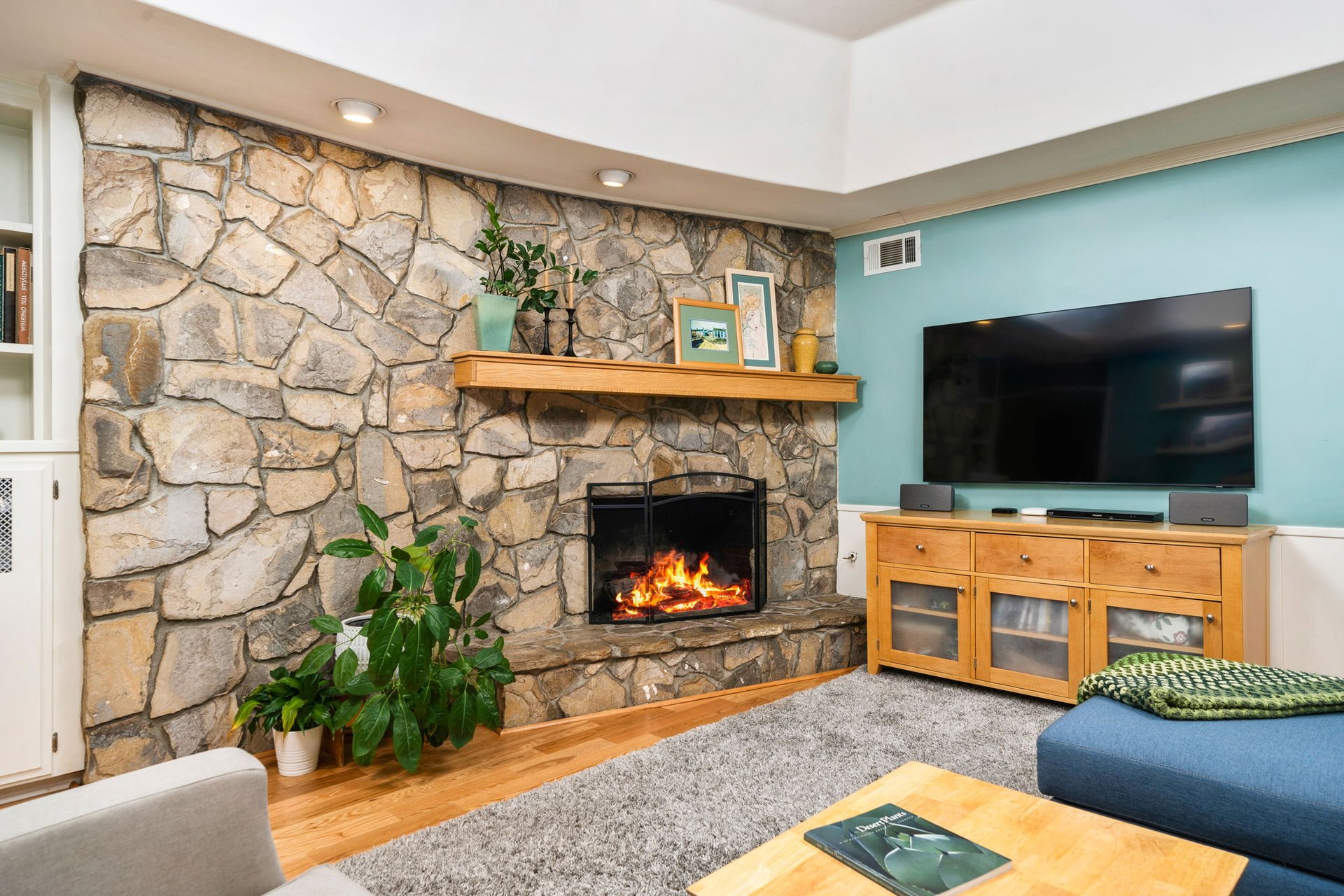 257 W Sonora Place