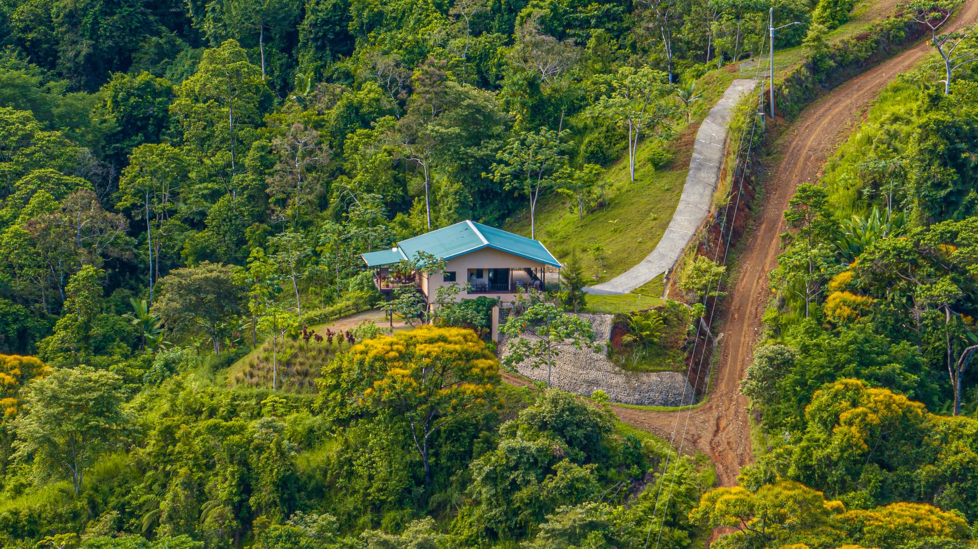 Mountain Farm & Homestead Opportunity in San Josecito, Costa Rica