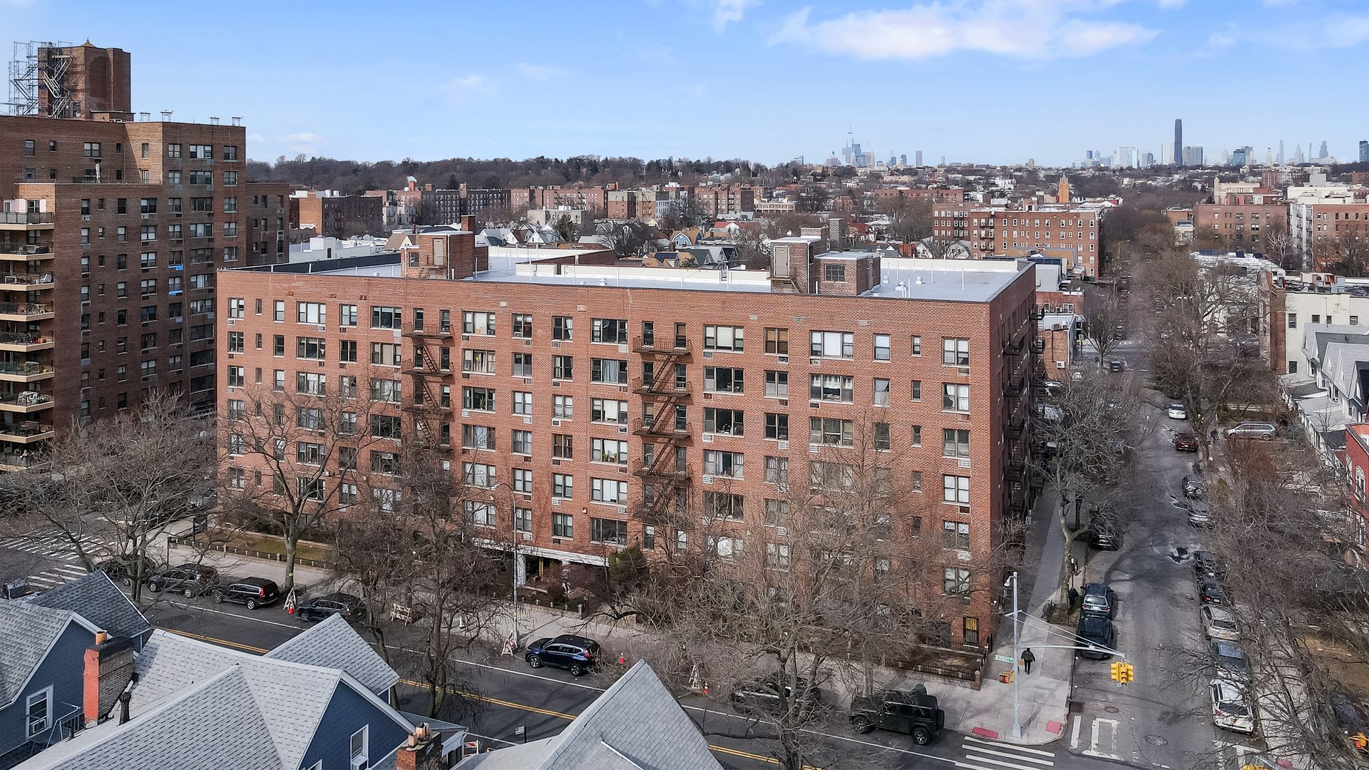 Beverly Towers 415 Beverly Rd unit 3B