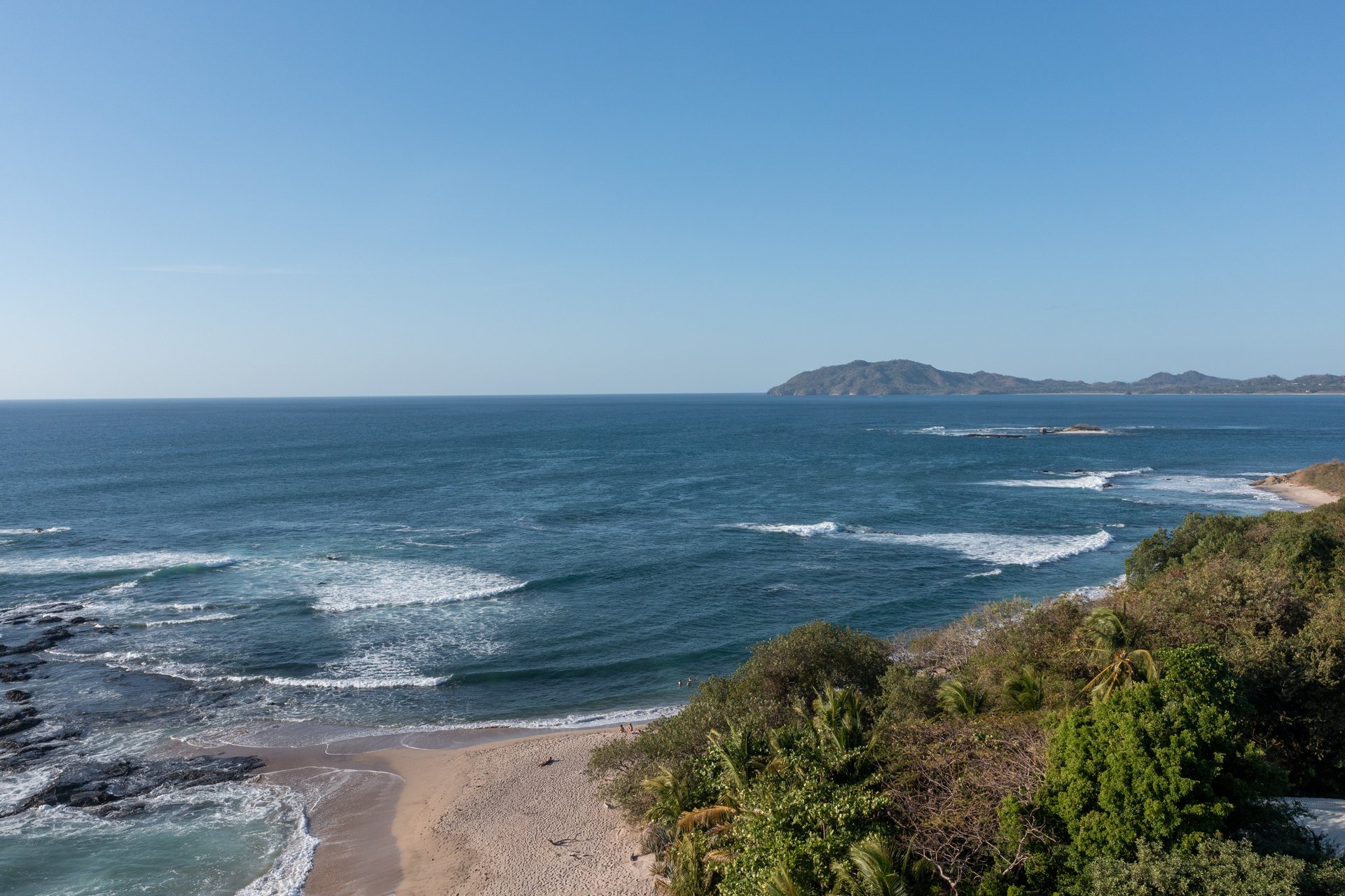 Villa Serena | Oceanfront Luxury in Playa Langosta