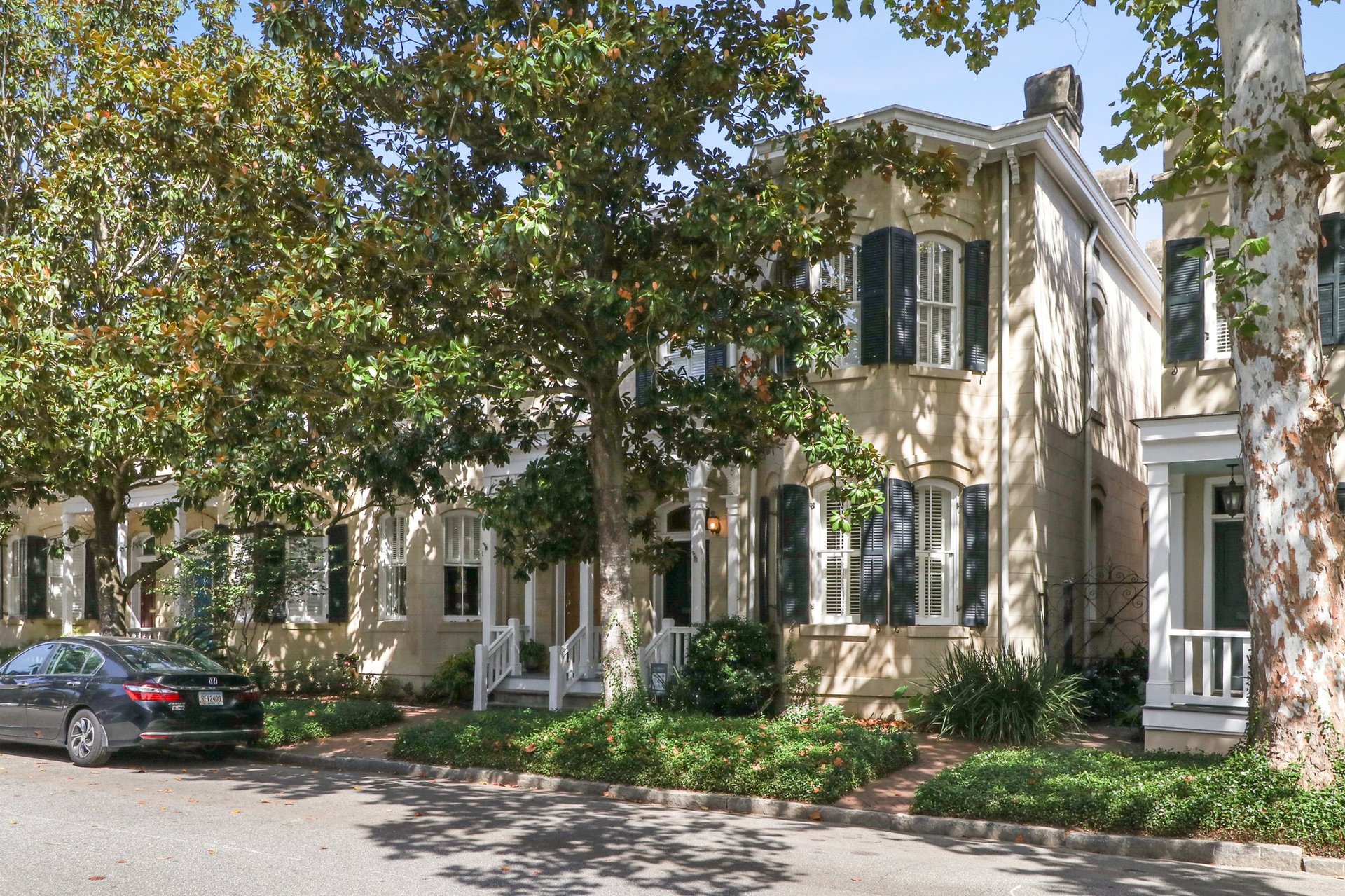 212 West Huntingdon Street