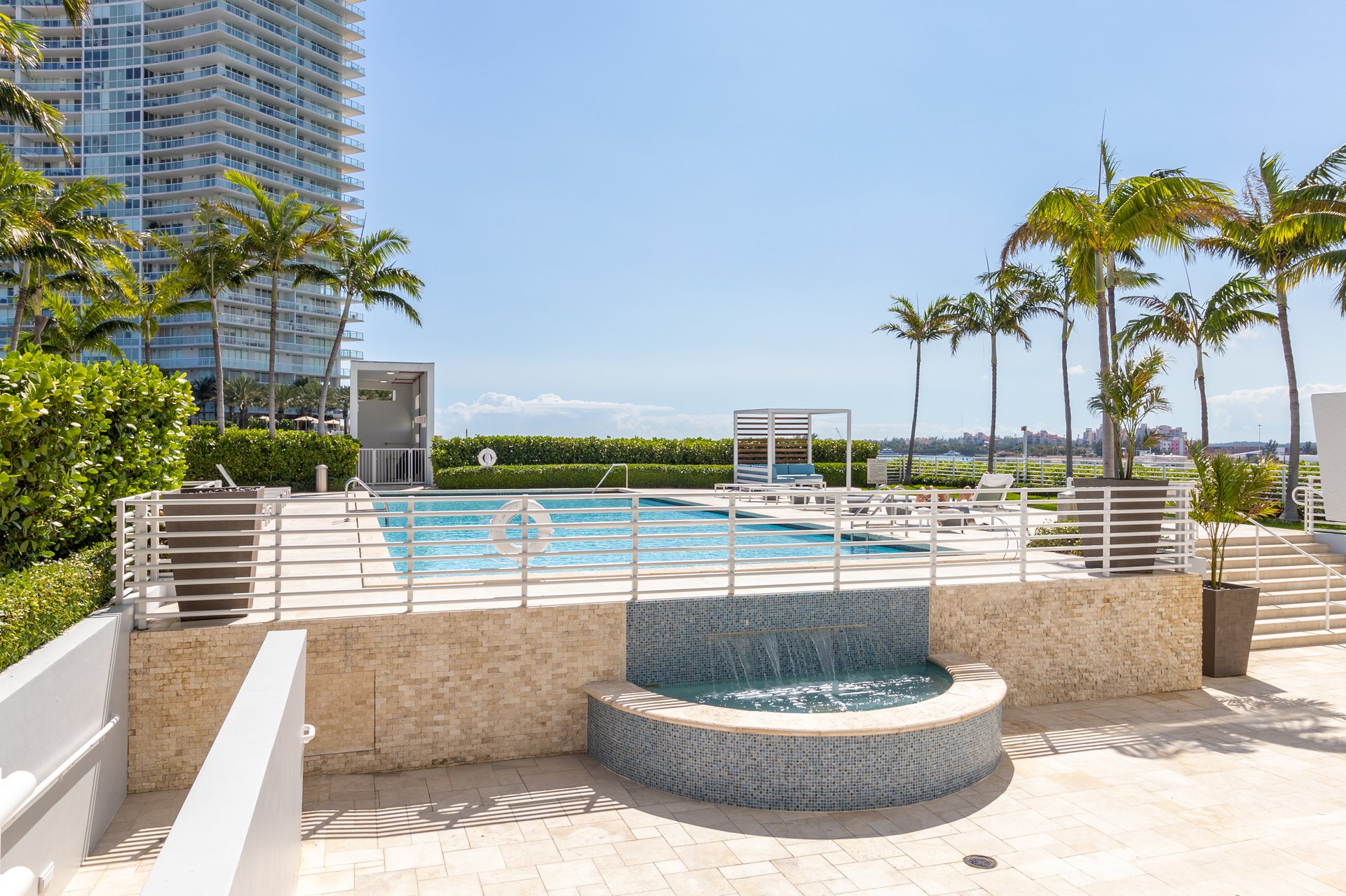 520 WEST AVE #2203