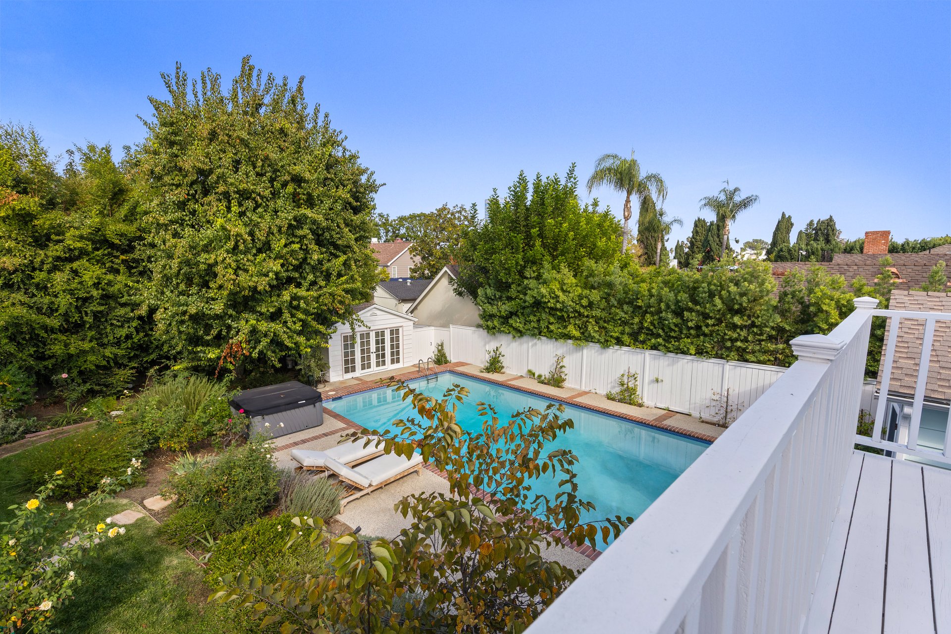 15435 Sutton St, Sherman Oaks