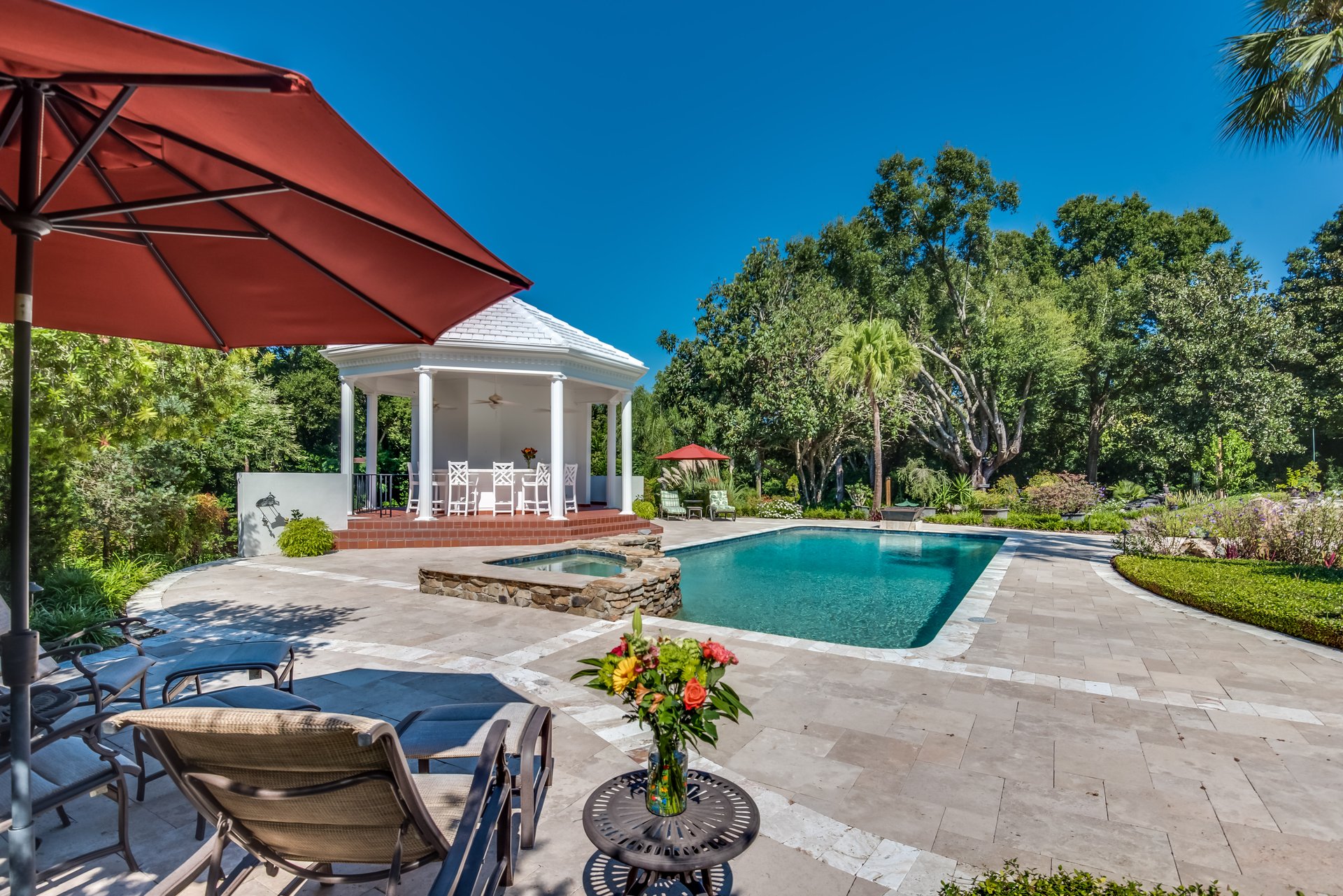 1750 Country Club Rd