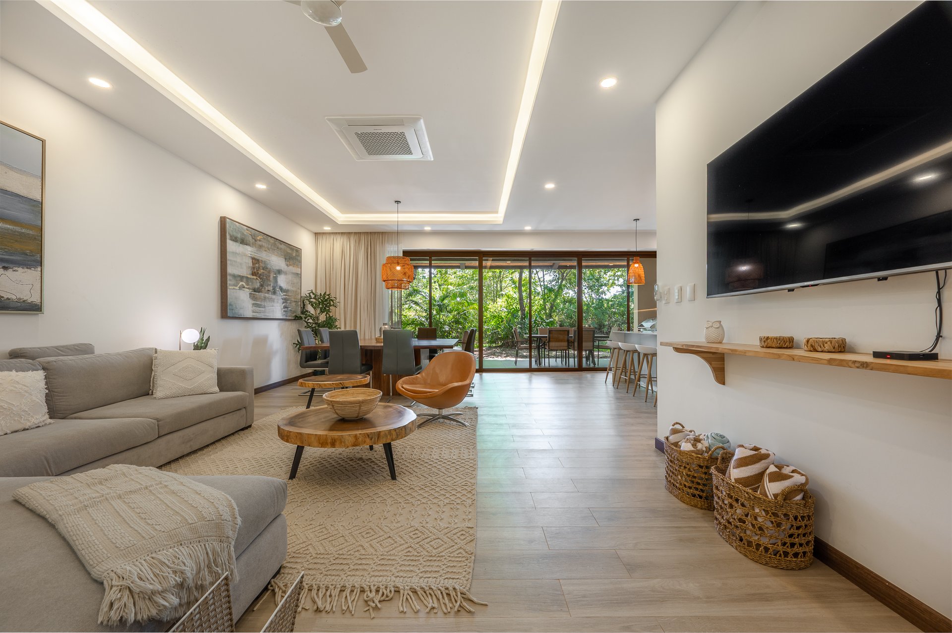 Malinches 27 A/B | Turnkey 6-Bedroom Duplex Investment in Hacienda Pinilla