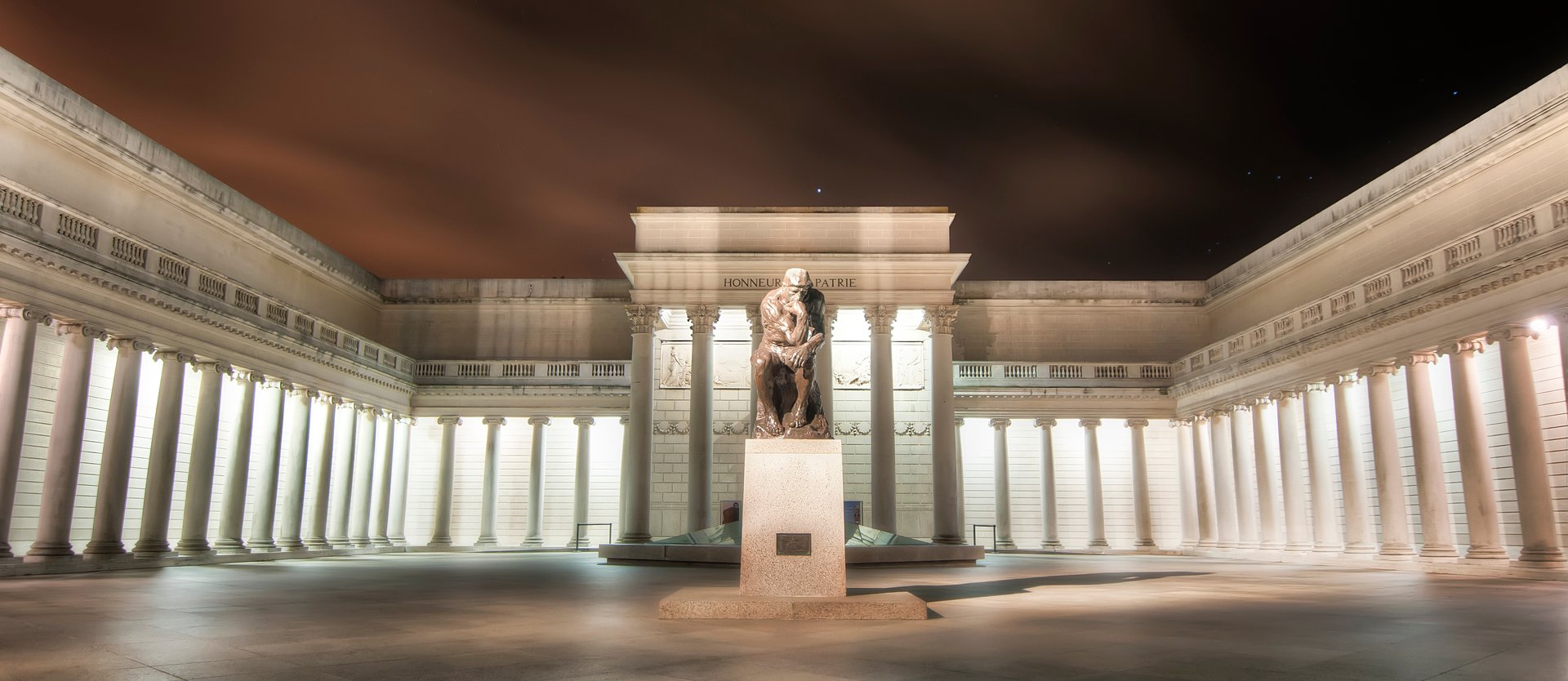 Palace of the Legion of Honor courtyard with Rodin's The Thinker