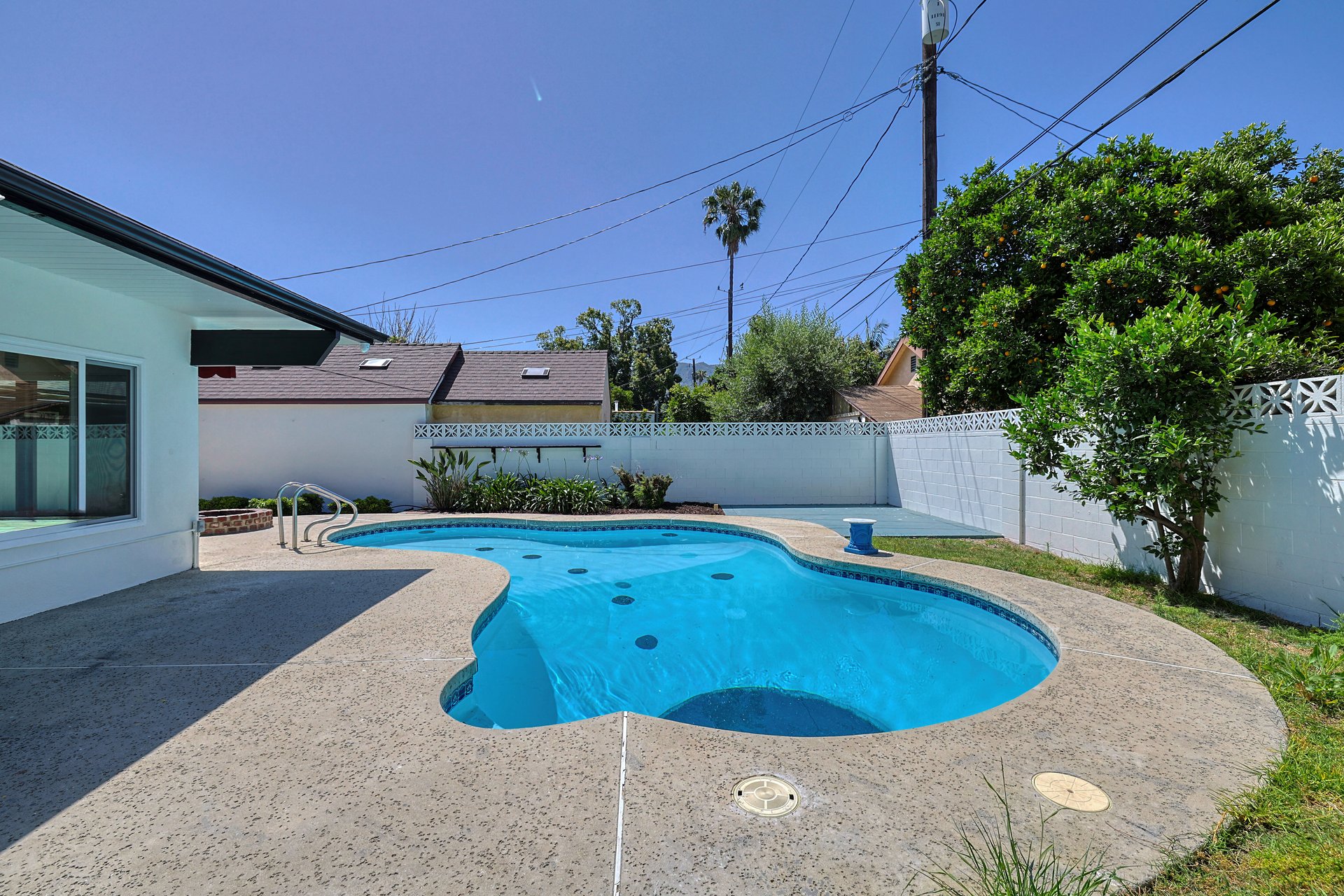 343 N Fairview St