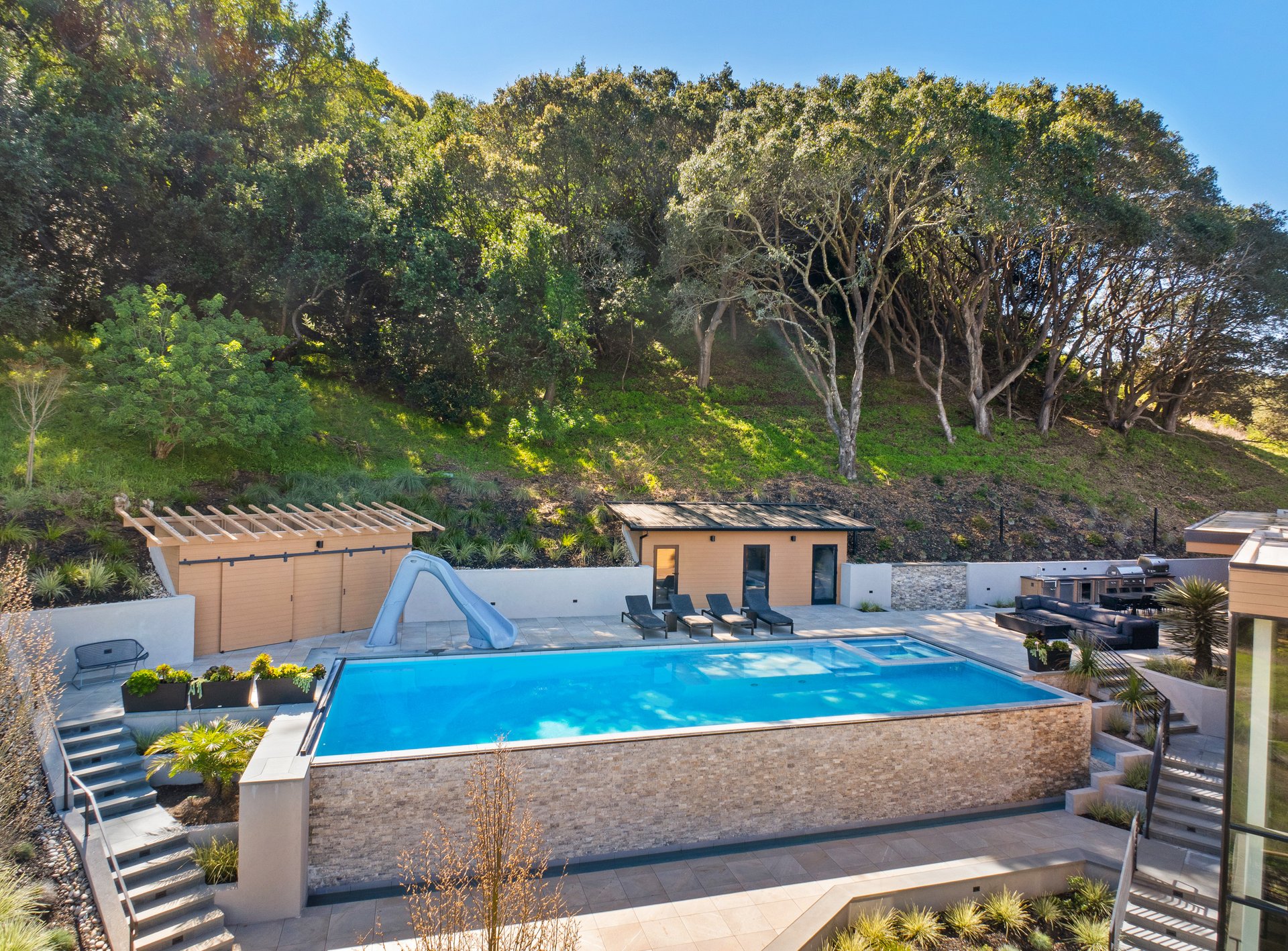 Modern Luxury - Completed in 2019