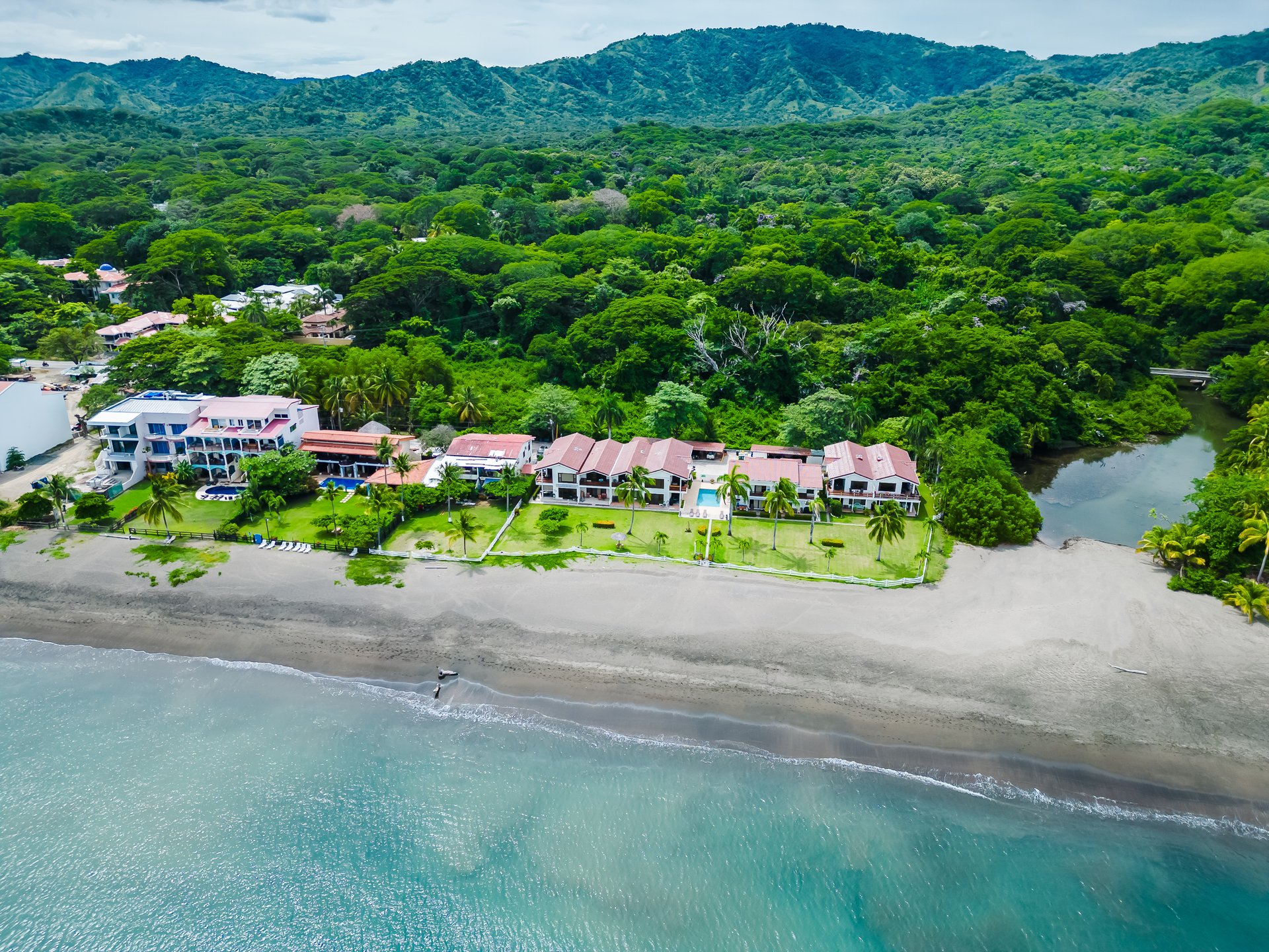 Pacific Beach 4 | Adorable 2 Bedroom 2 Bathroom Beachfront Condo in Playa Potrero!