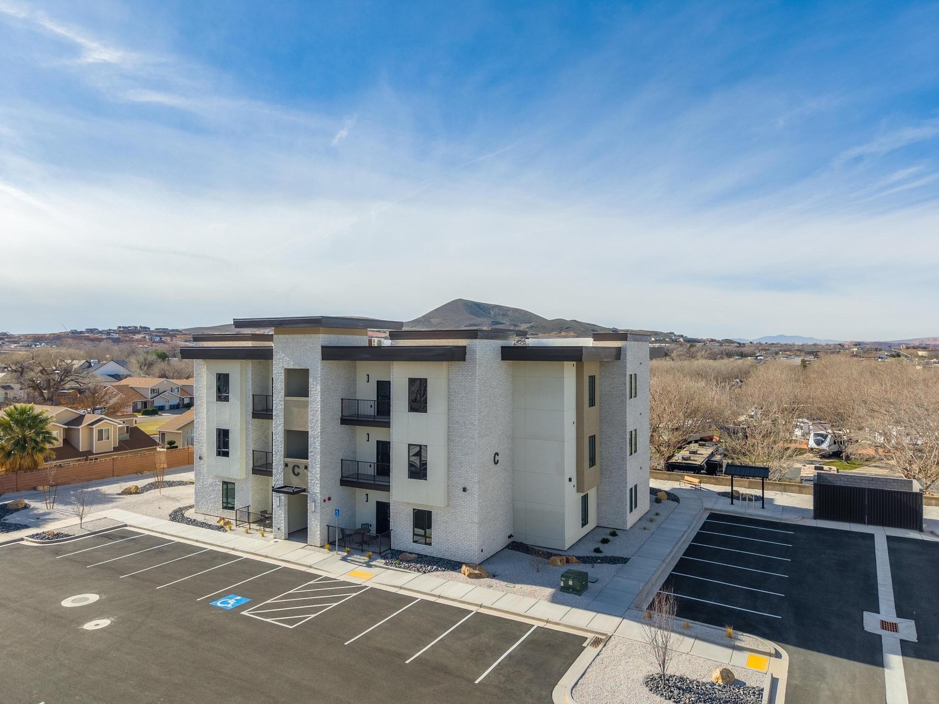 983 W State St A-104