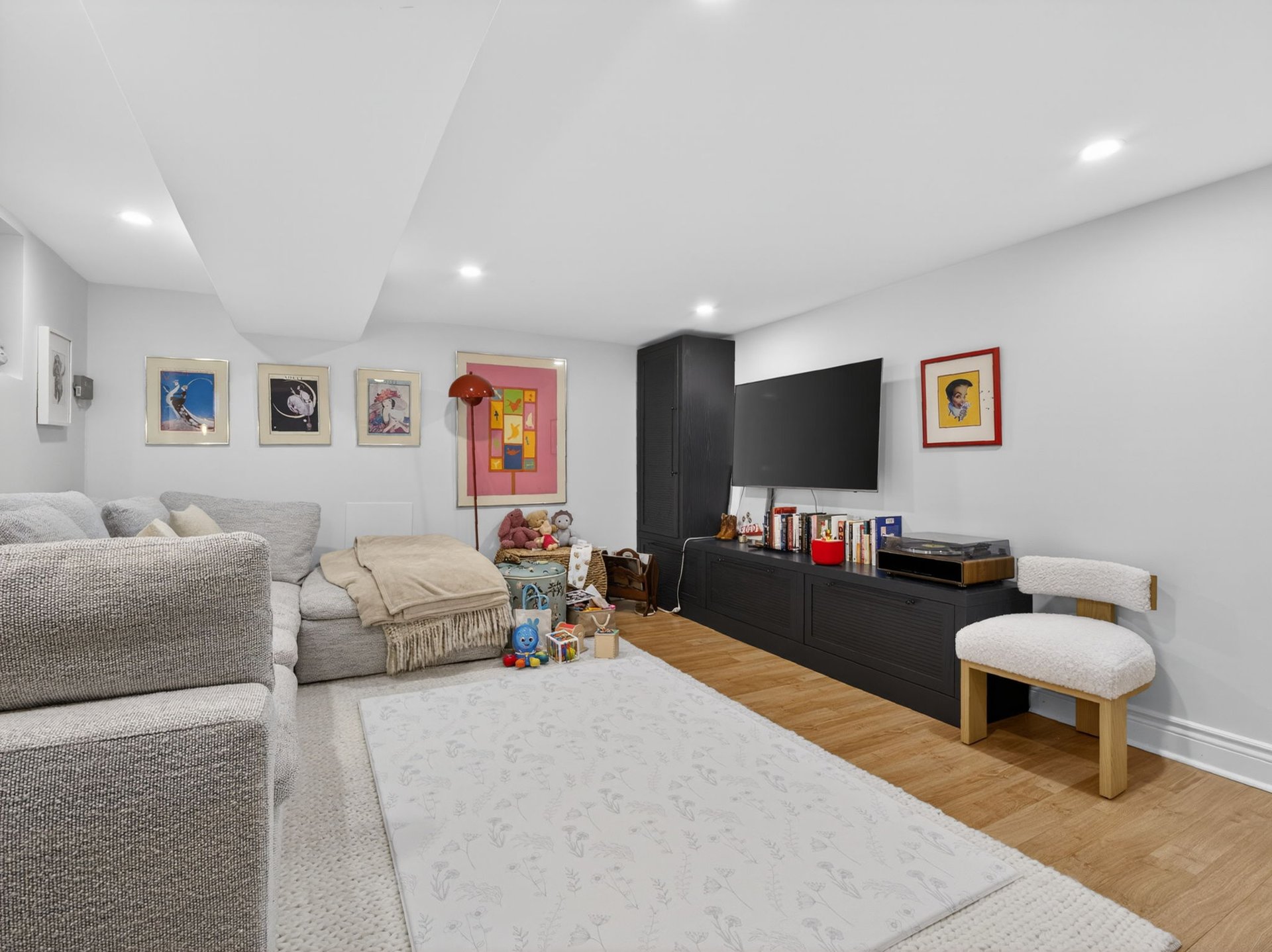 SOLD: Vibrant Corso Italia