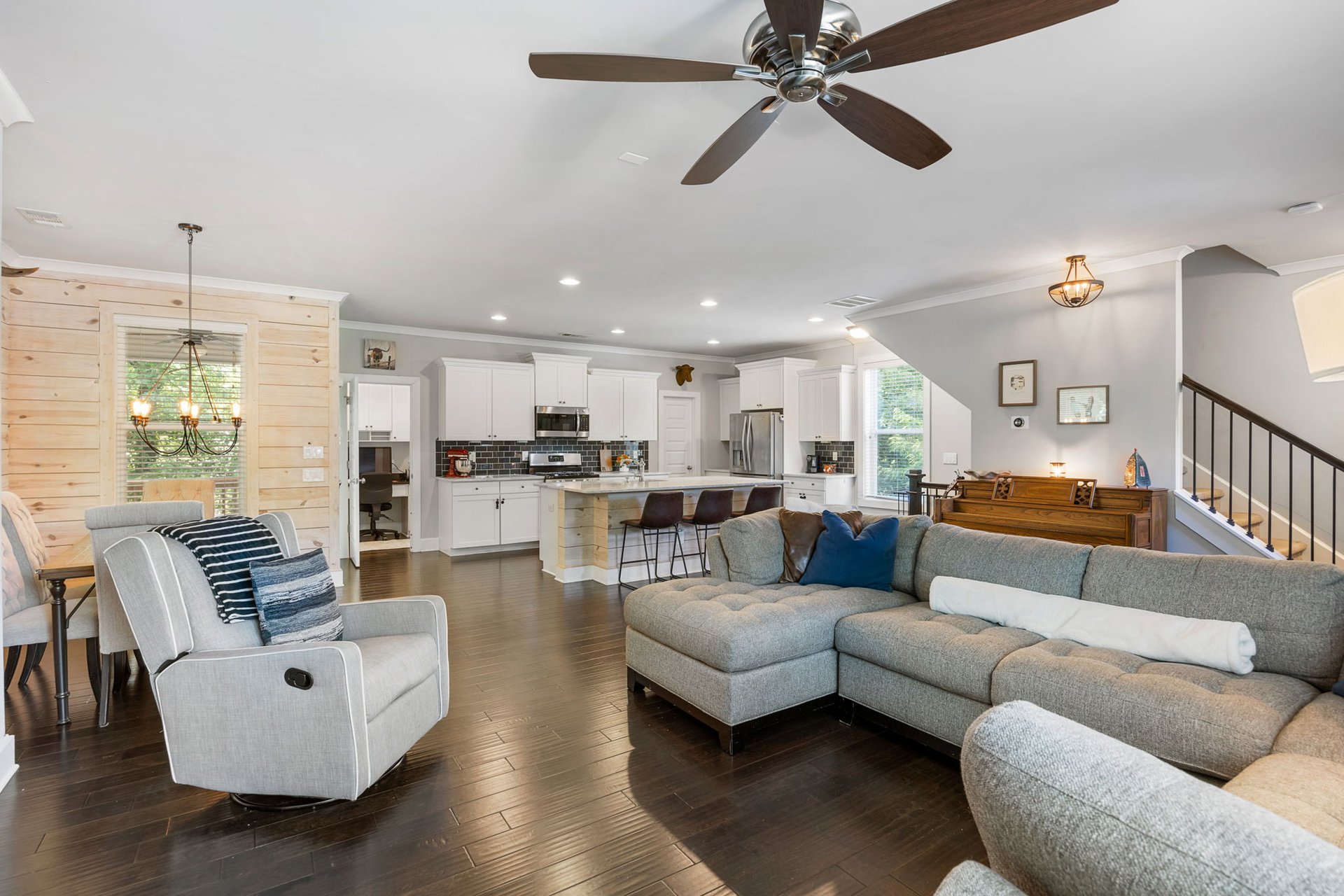 2136 Oak Knob Drive, Decatur, Georgia 30032