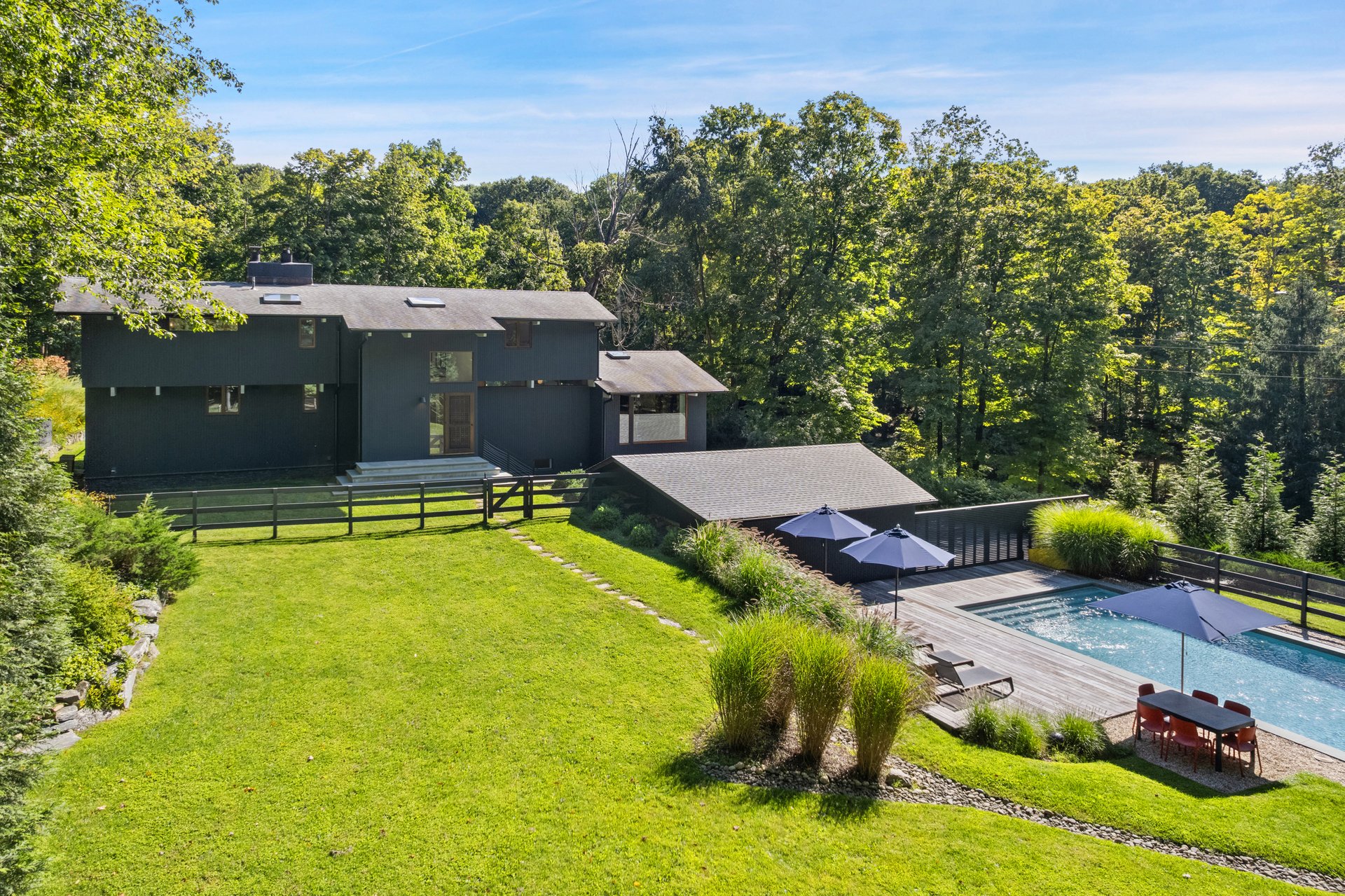 21 Black Spring Road