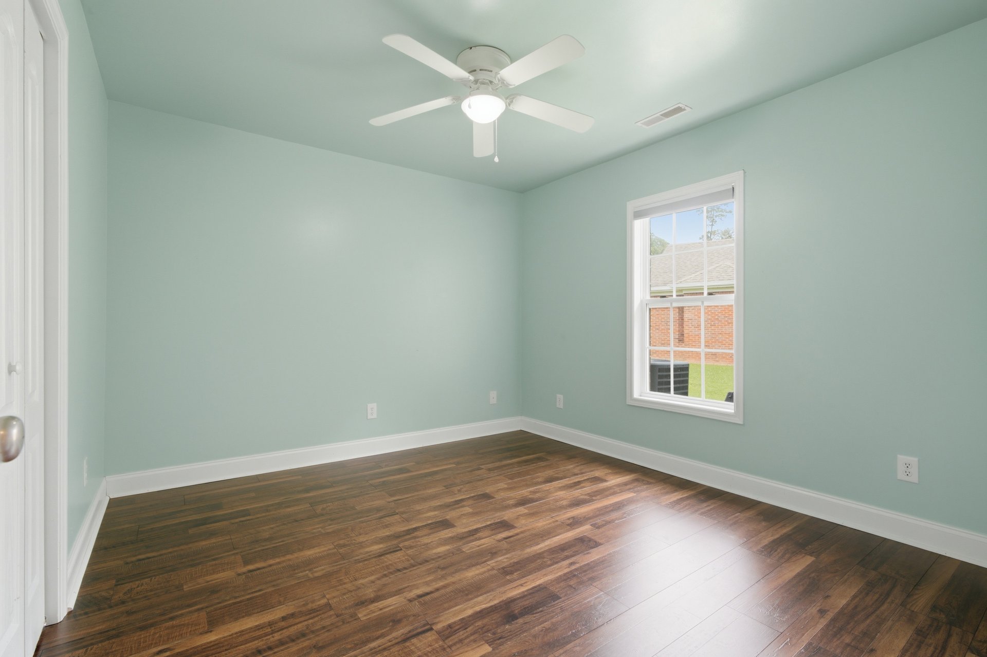 Beautiful Home Featuring Upgraded Finishes & Outdoor Privacy